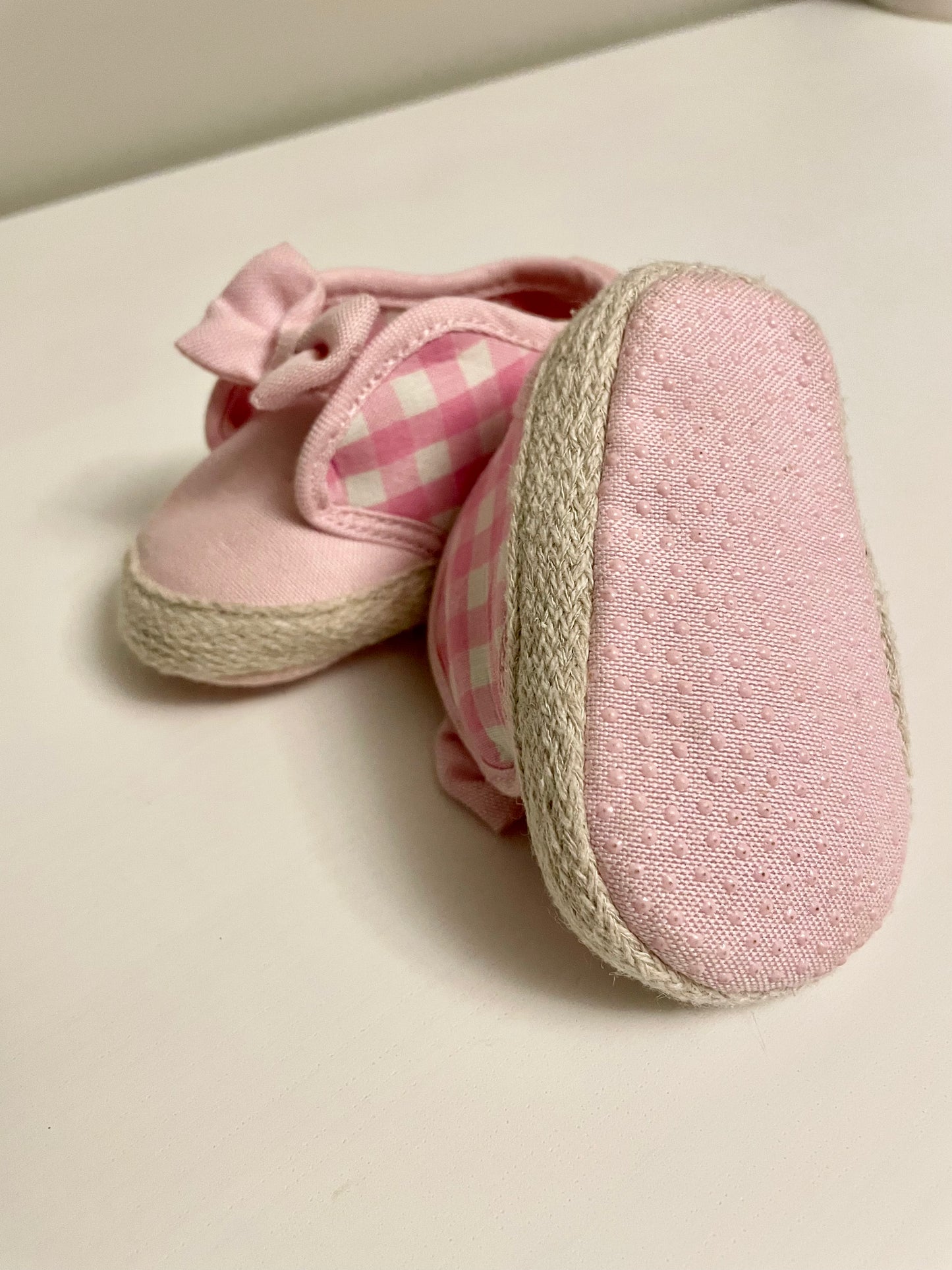 Pink Soft Sole Shoes with Bow / 0-6m