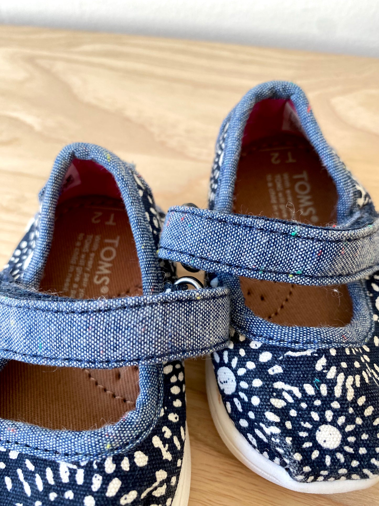 Navy Circular Pattern / Size 2 Infant
