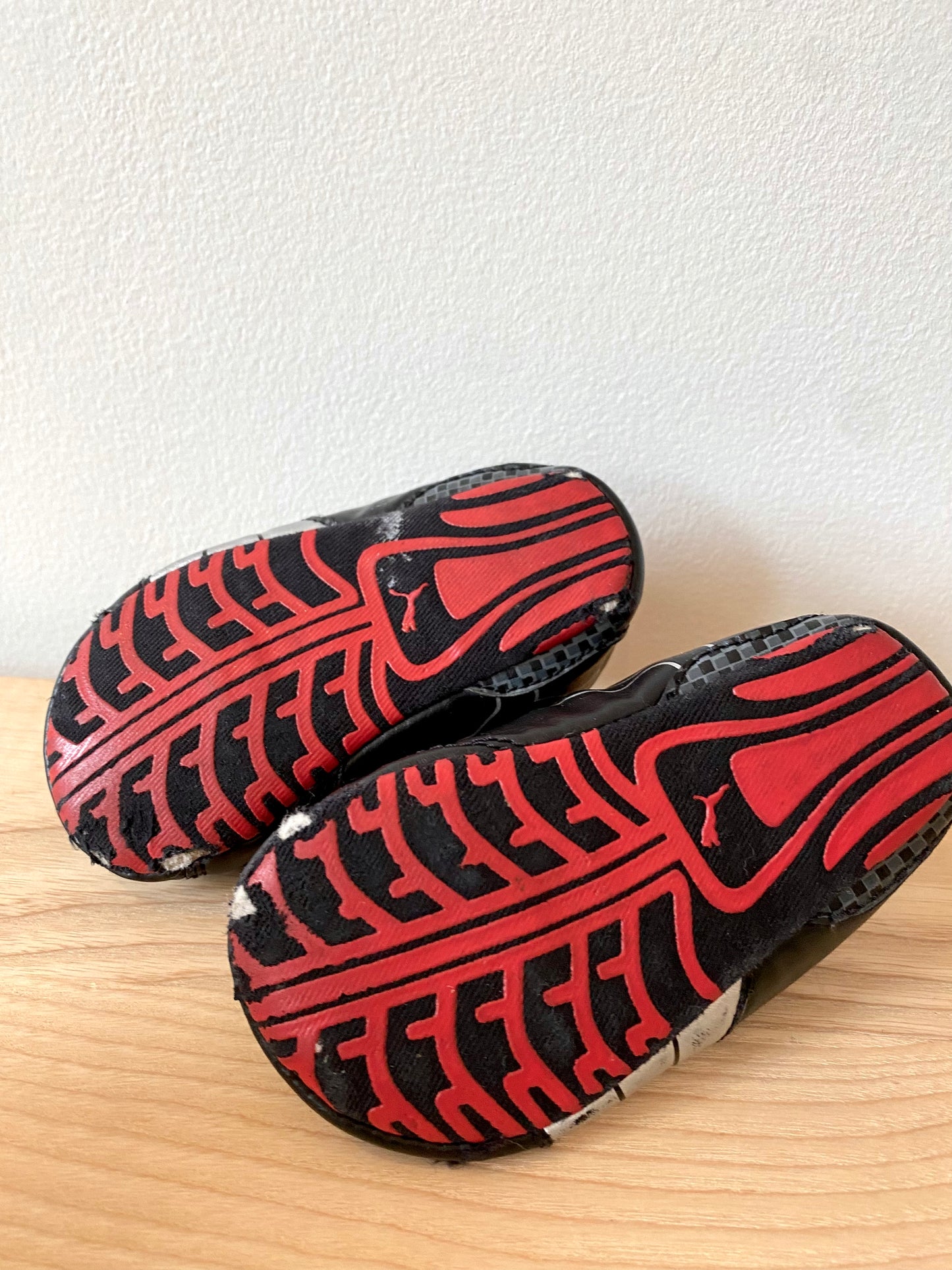 Puma Black Shoes / Size 4 Toddler