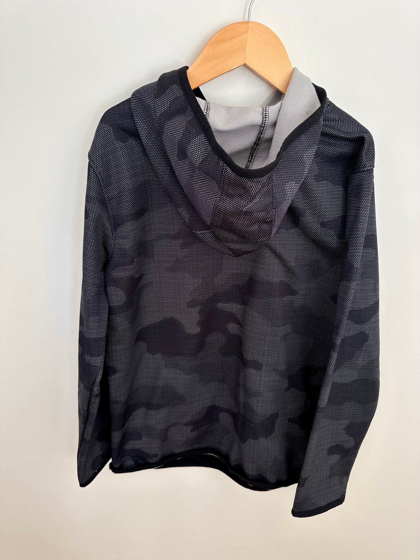 Dark Camo Active Hoodie / 10-12 years