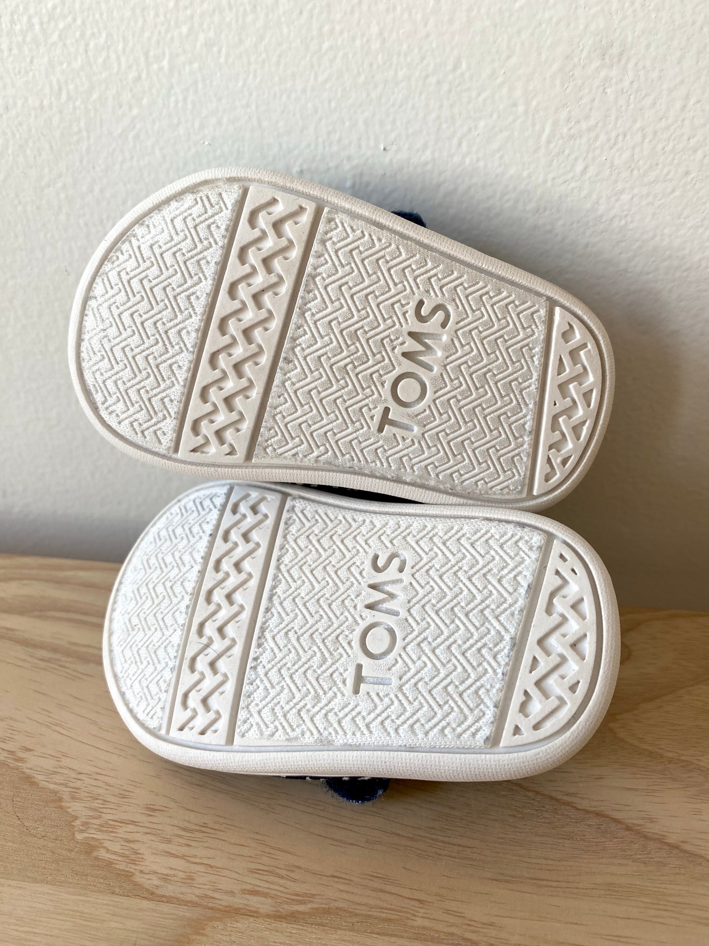Navy Circular Pattern / Size 2 Infant