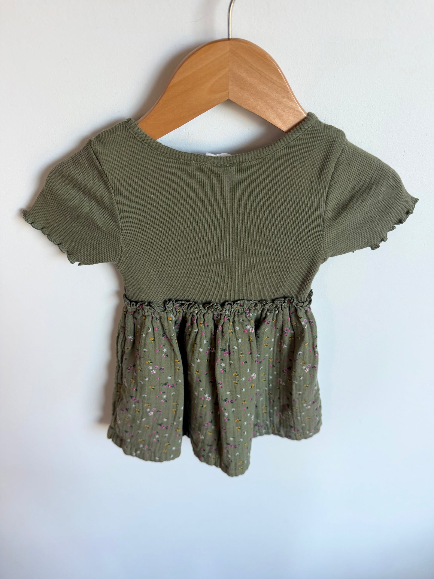 Gap Olive Floral Dress / 12-18m