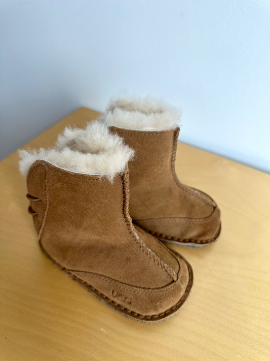 UGG Tan Boots / Size 5.5 Toddler