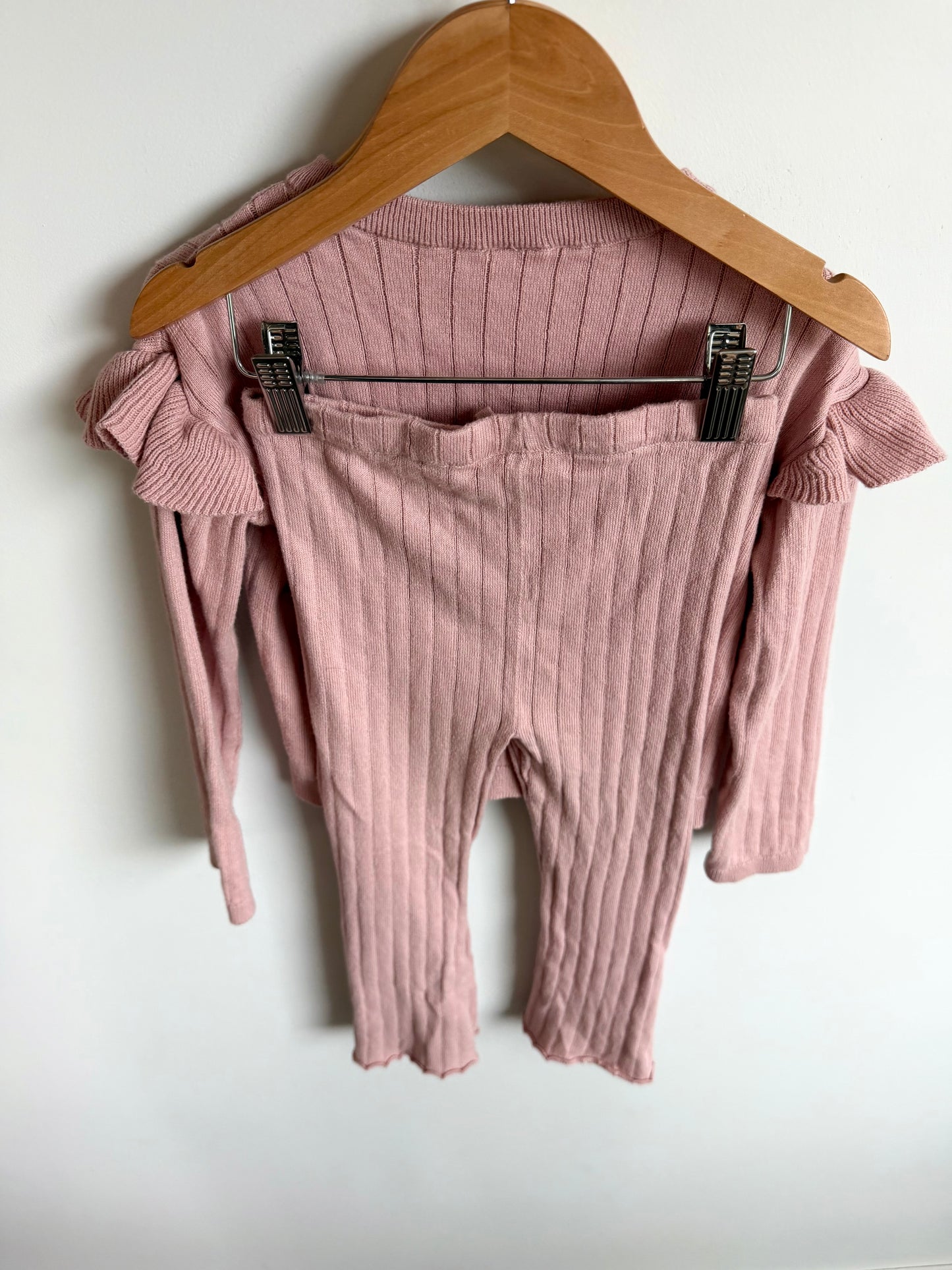 Pink Ribbed Ruffle Sleeve Top + Pants Set / 3-4T