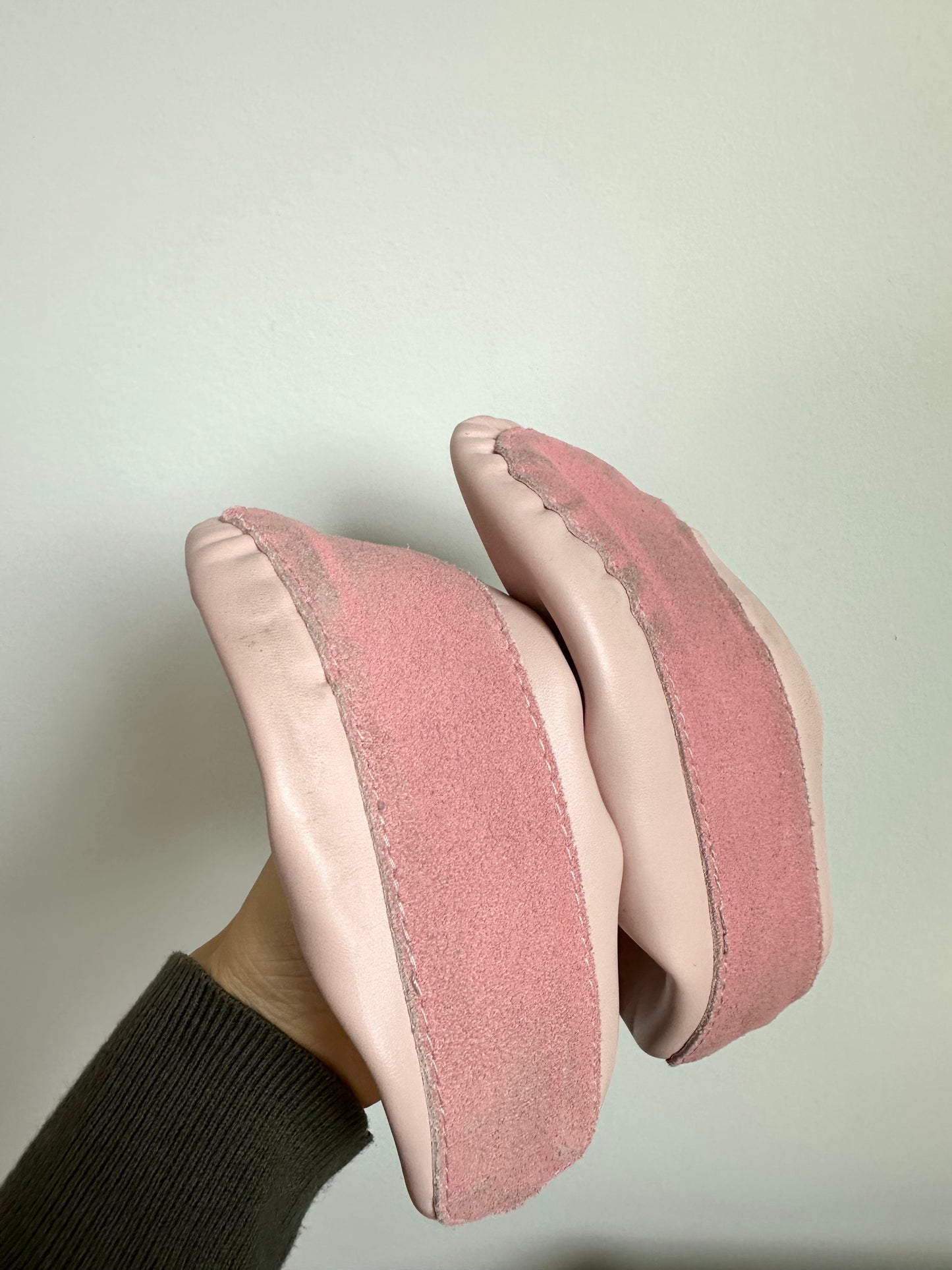 Pink Ballet Slippers / Size 2 Big Kids