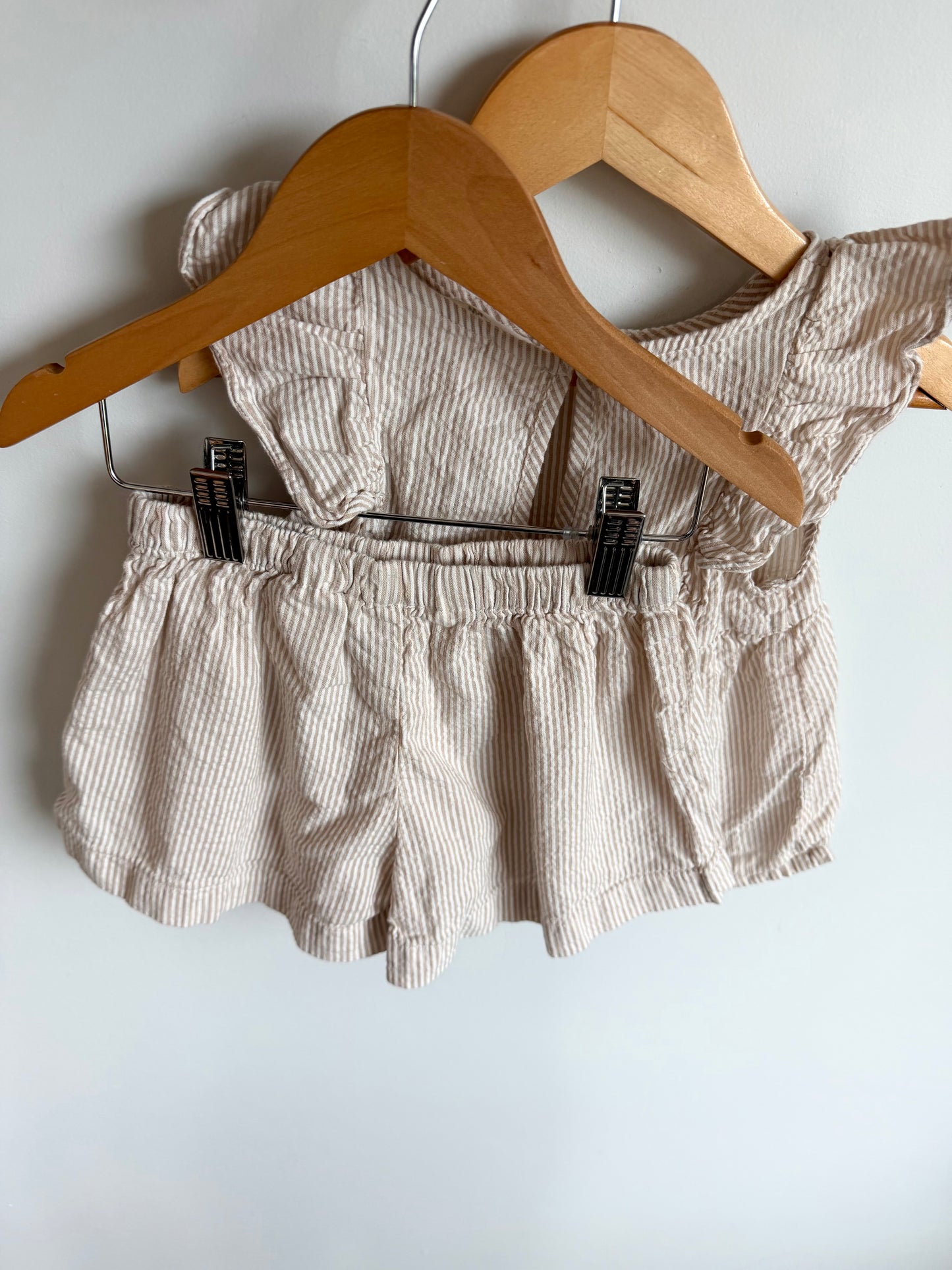 Beige Vertical Stripe Top + Shorts Set / 3T
