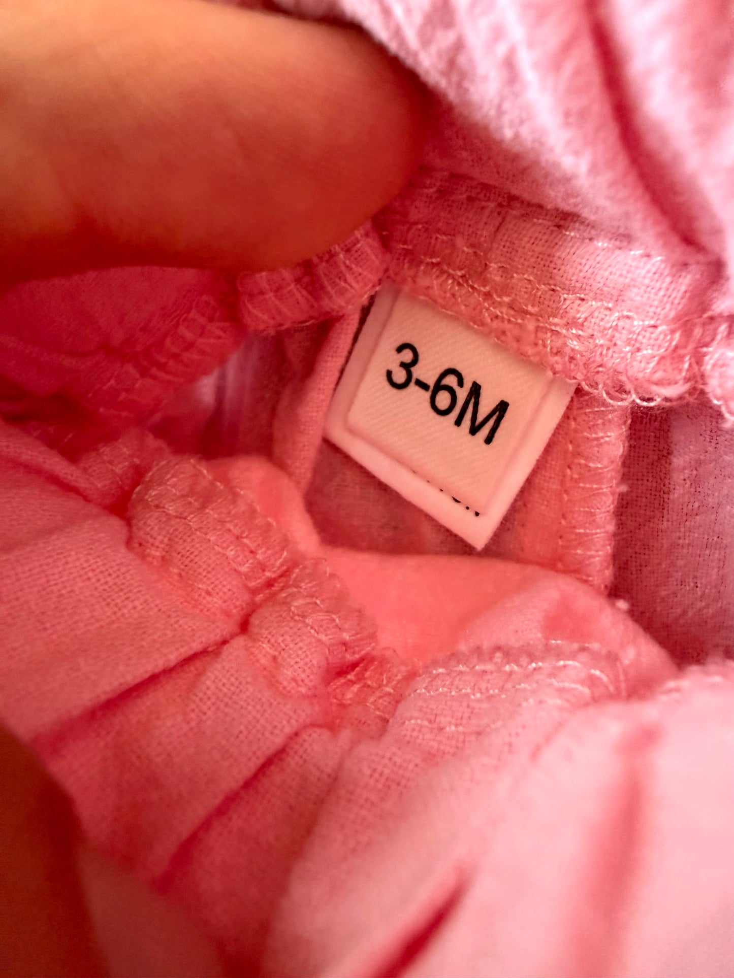 Pink Ruffle Shorts / 3-6m