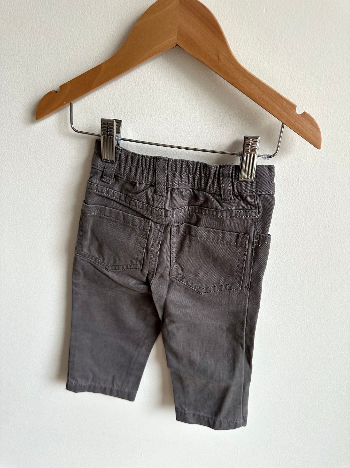 Grey Pants / 6-12m