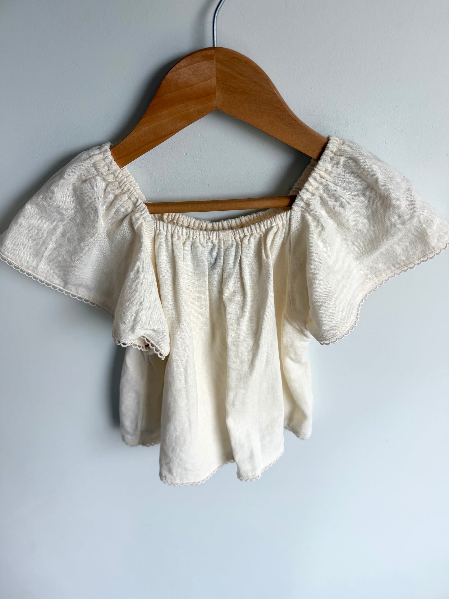 Cream Scalloped Trim Top / 3T