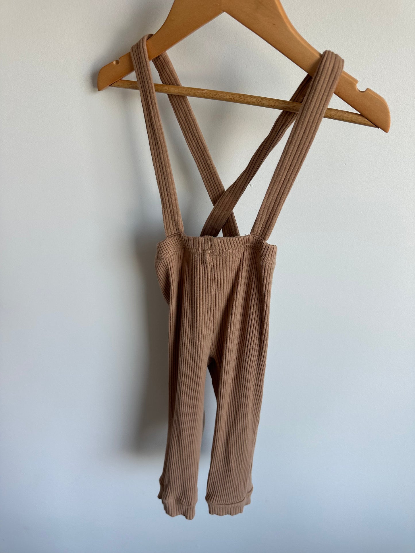Tan Suspender Leggings/ 12-18m
