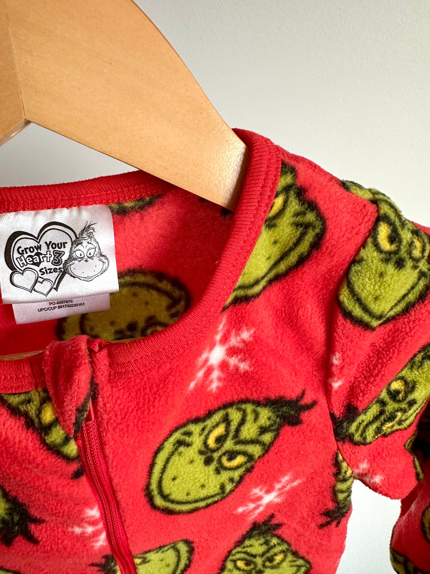 Red Fleece Grinch Sleeper / 18-24m