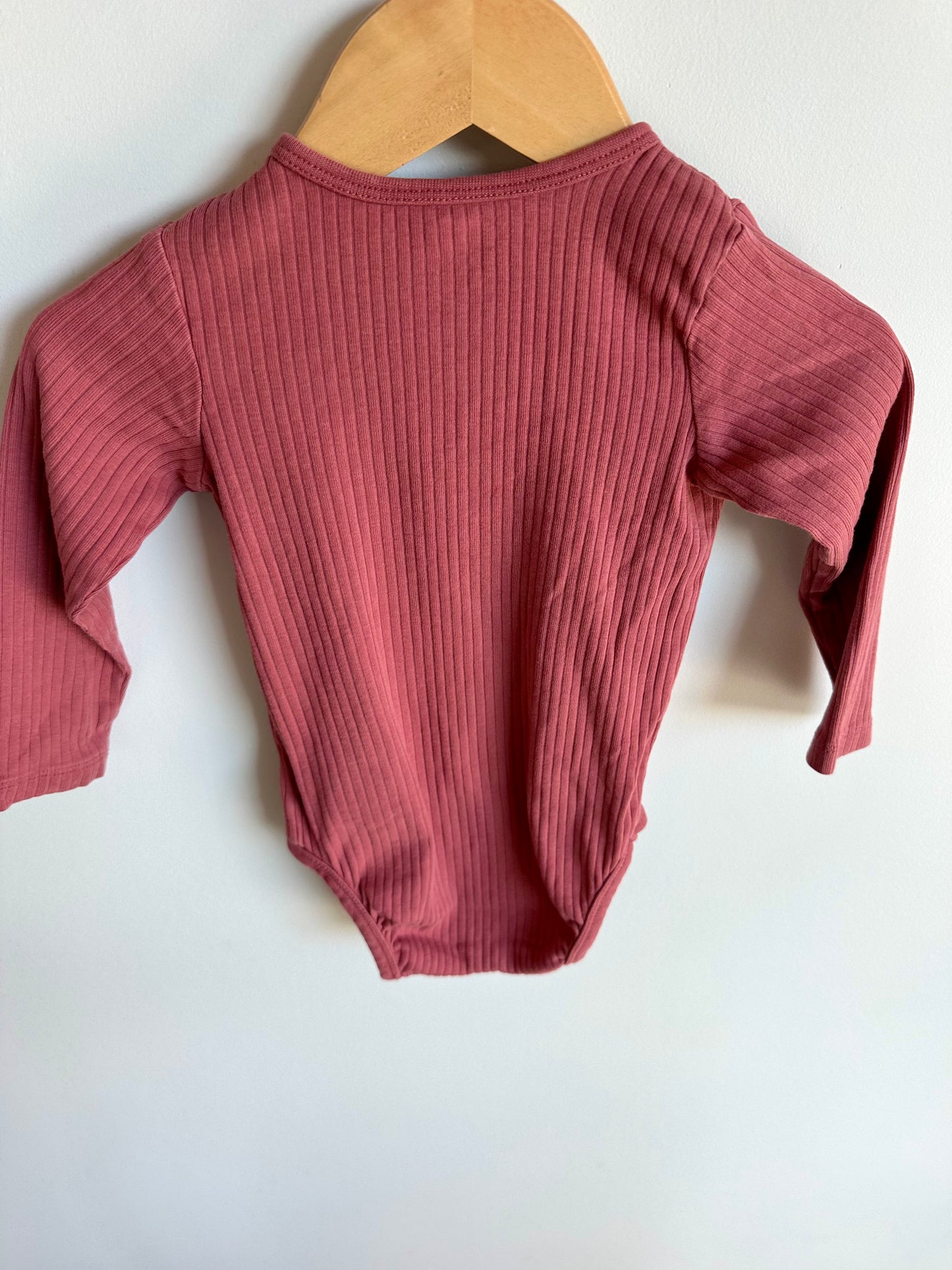 H&M Organic Blush Ribbed Bodysuit / 9-12m