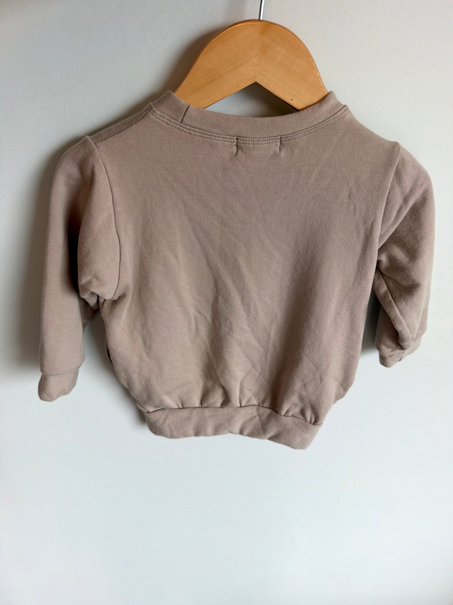 North Kinder Tan Bamboo Crewneck (PLAY) / 6-12m