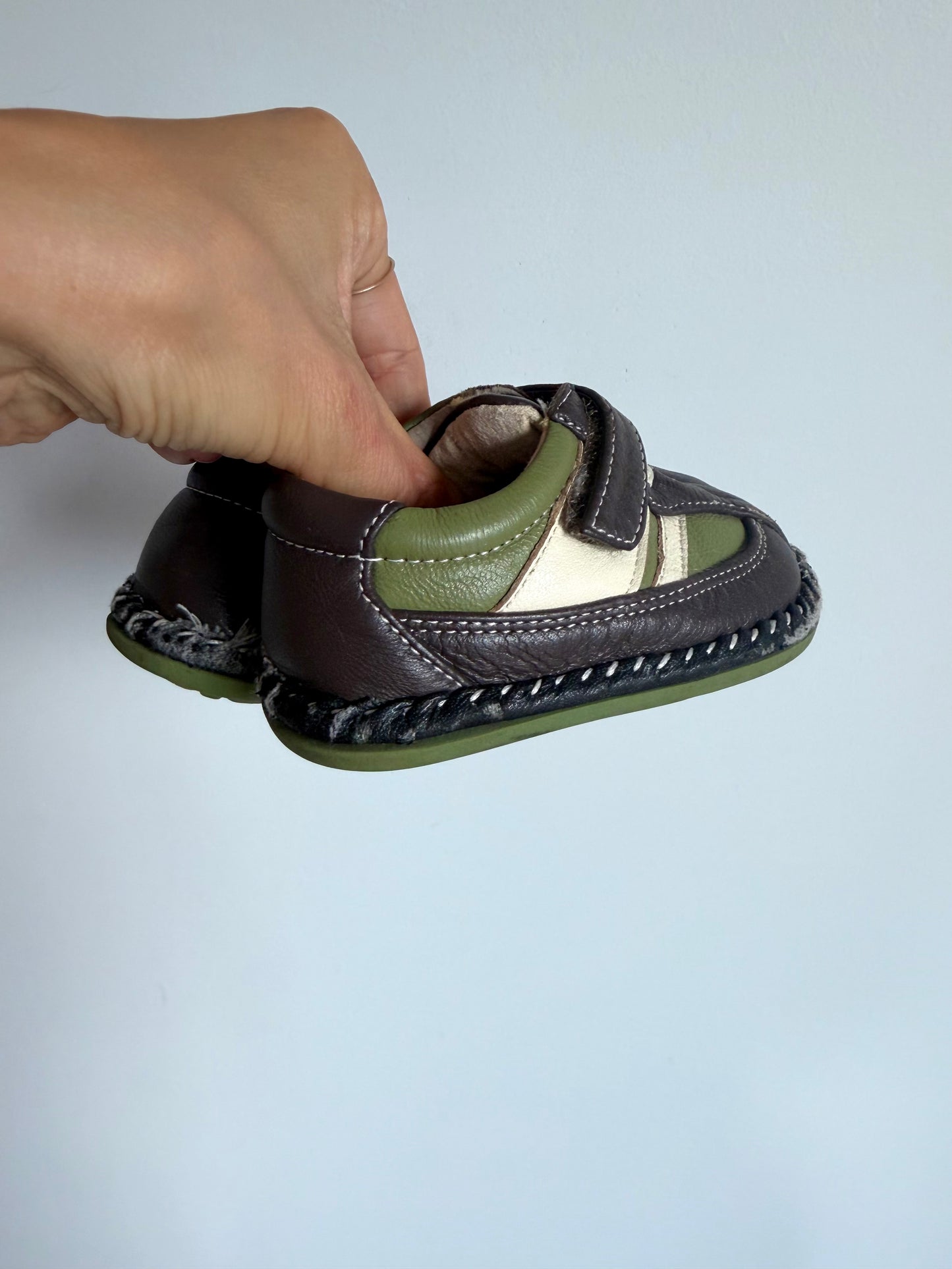 See Kai Run Green + Brown Shoes / Size 3 Infant