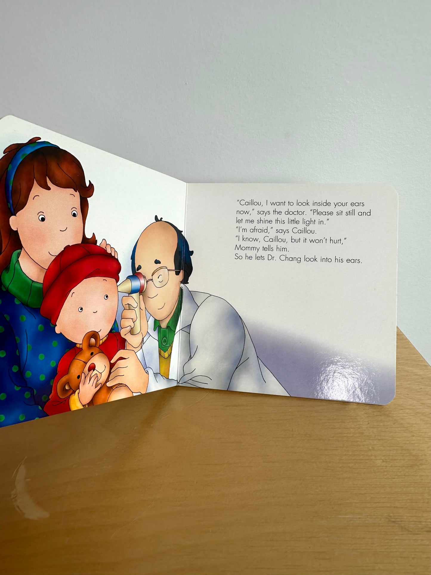 Caillou: The Doctor Book / 2-4 years
