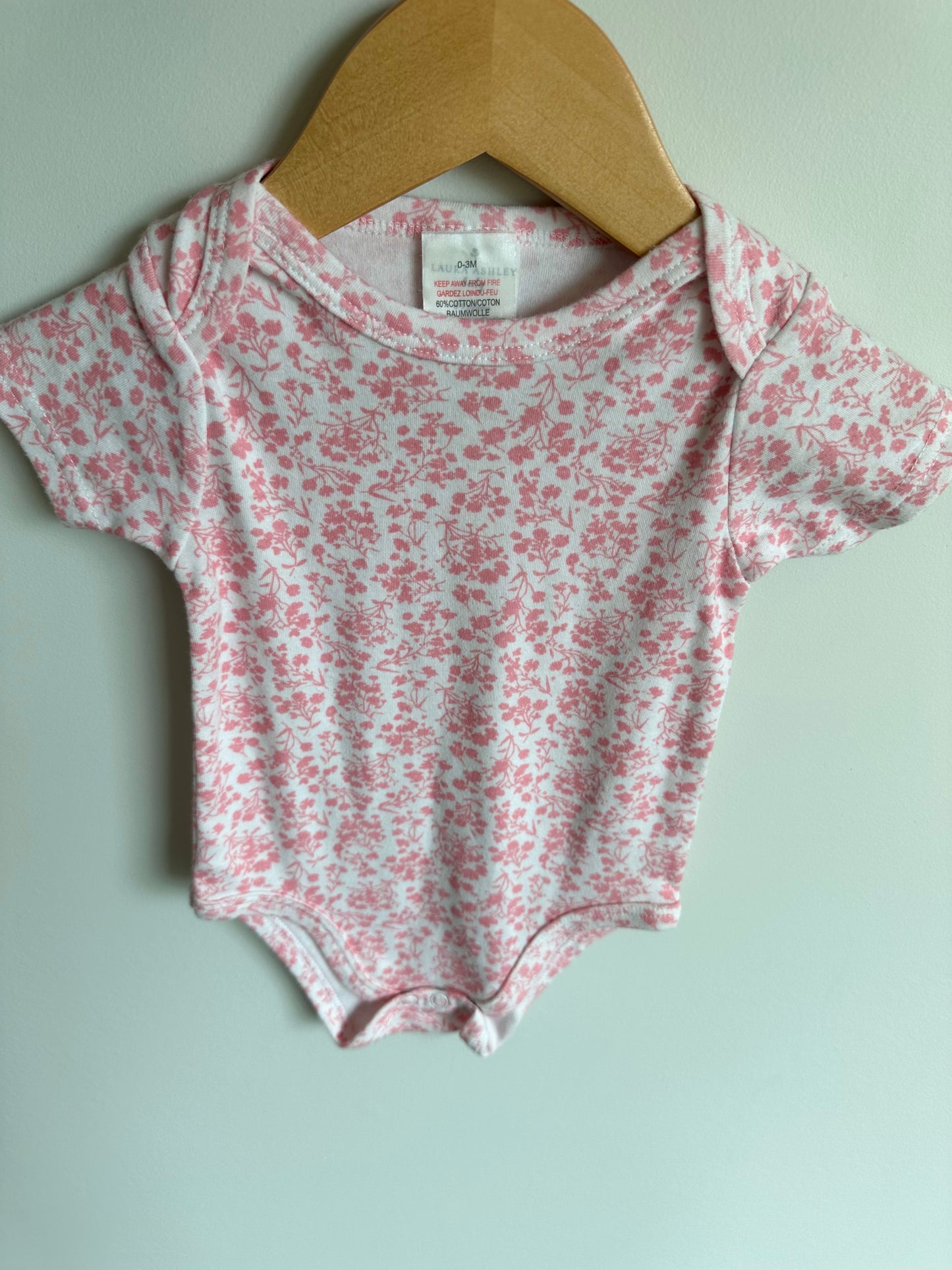 Pink Floral Bodysuit / 0-3m