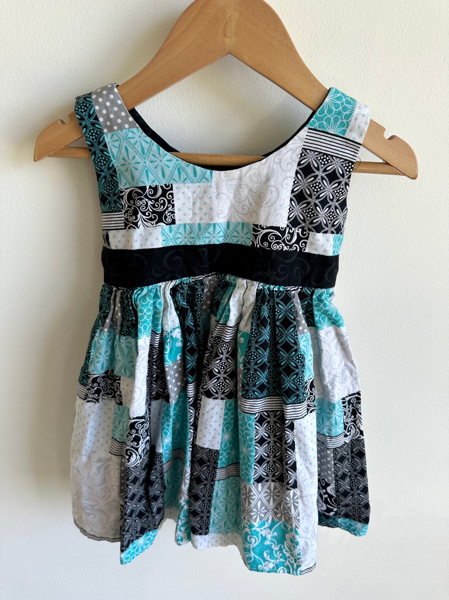 Quilted Design Dress / 24m