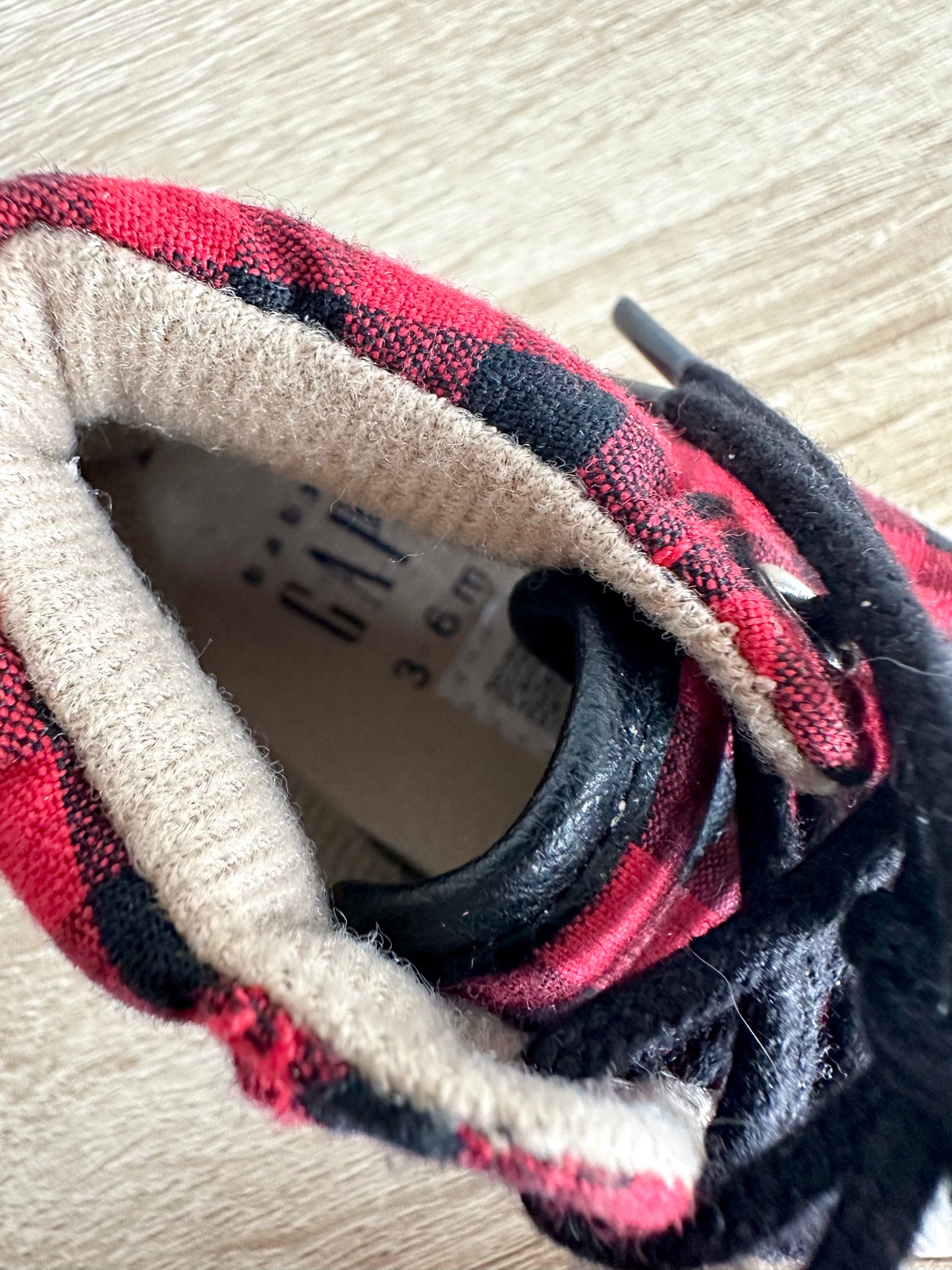 Gap Plaid Soft Sole Shoes / Size 3-6m