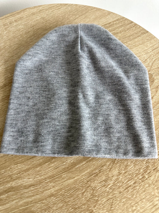 Grey Simple Beanie / 6-9m?