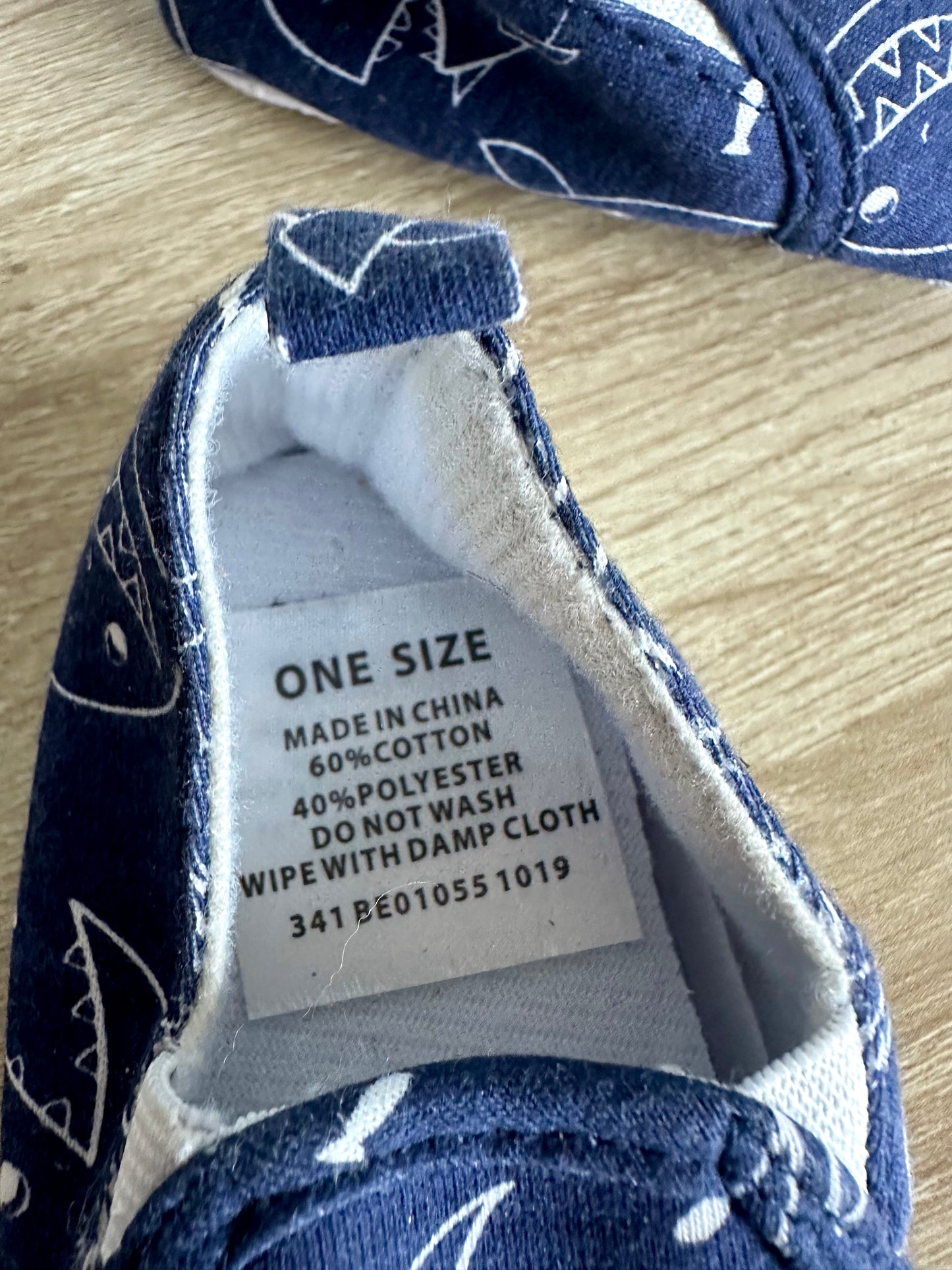 Shark Navy Shoes / 6-12m