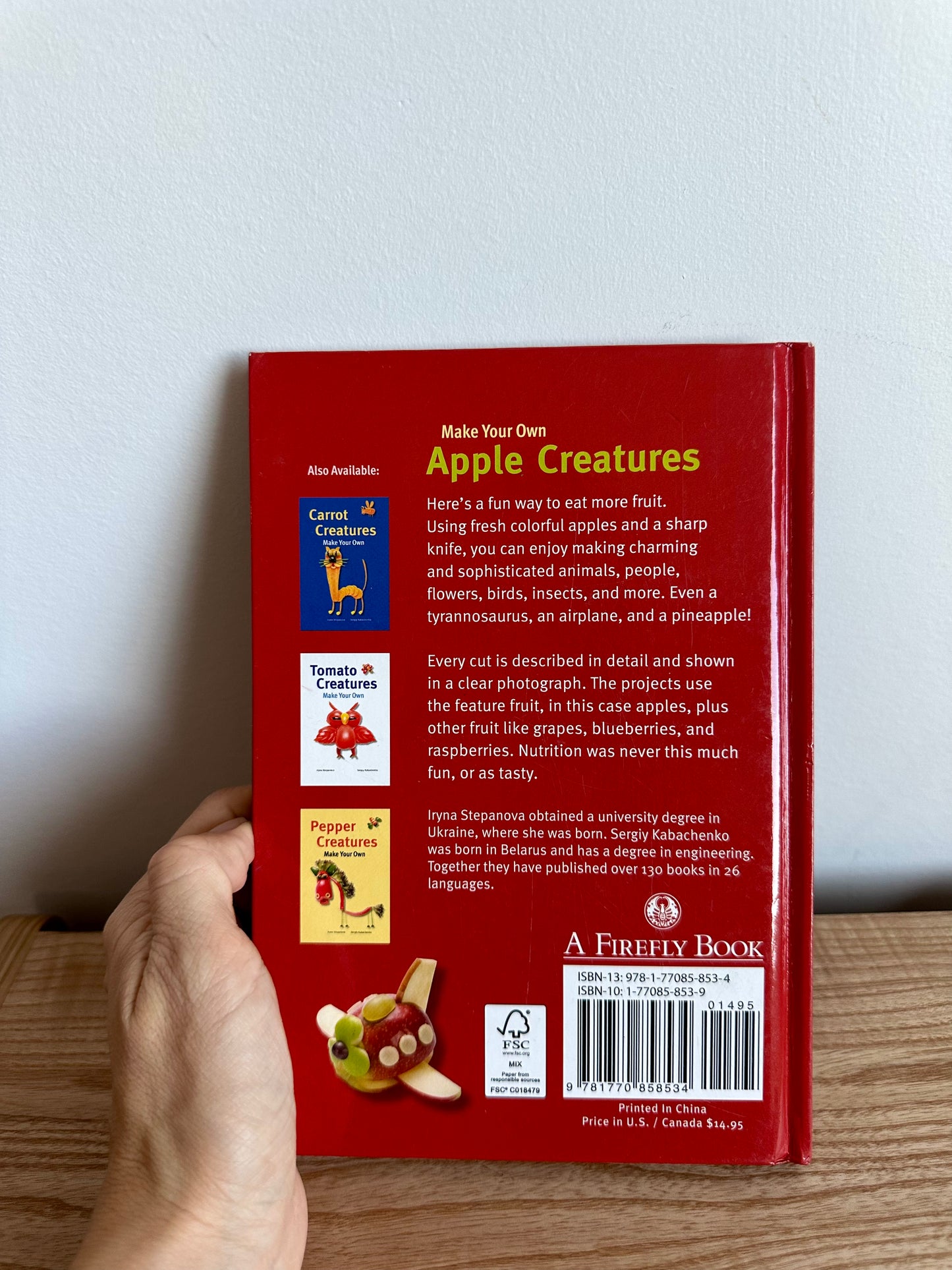 Apple Creatures: Make Your Own Book / 3-12 years