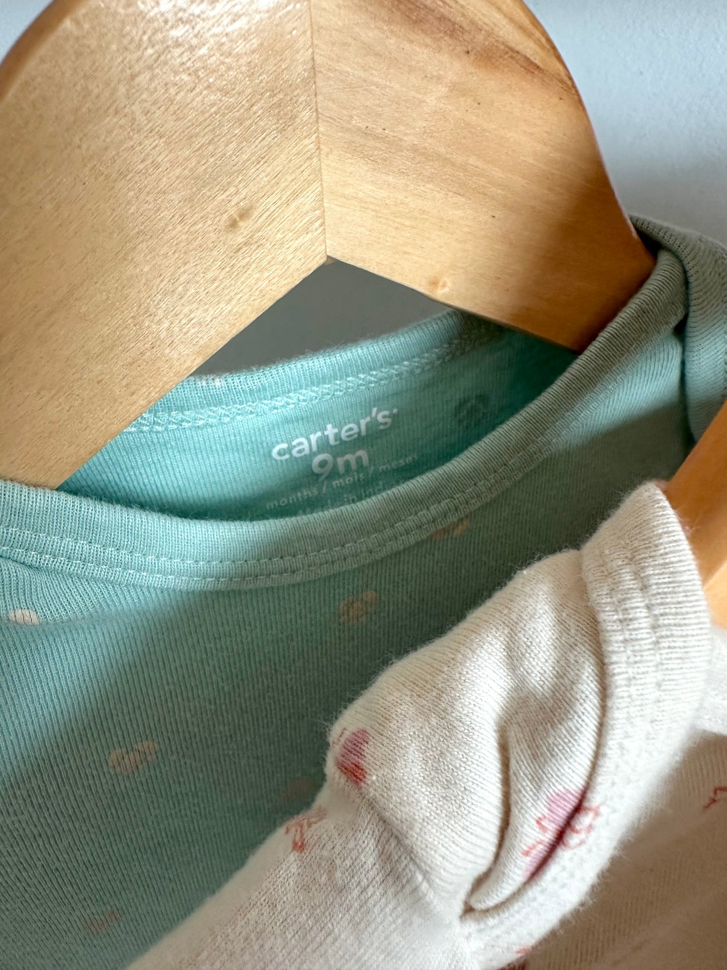Set of 4 Long Sleeve Bodysuits / 9m