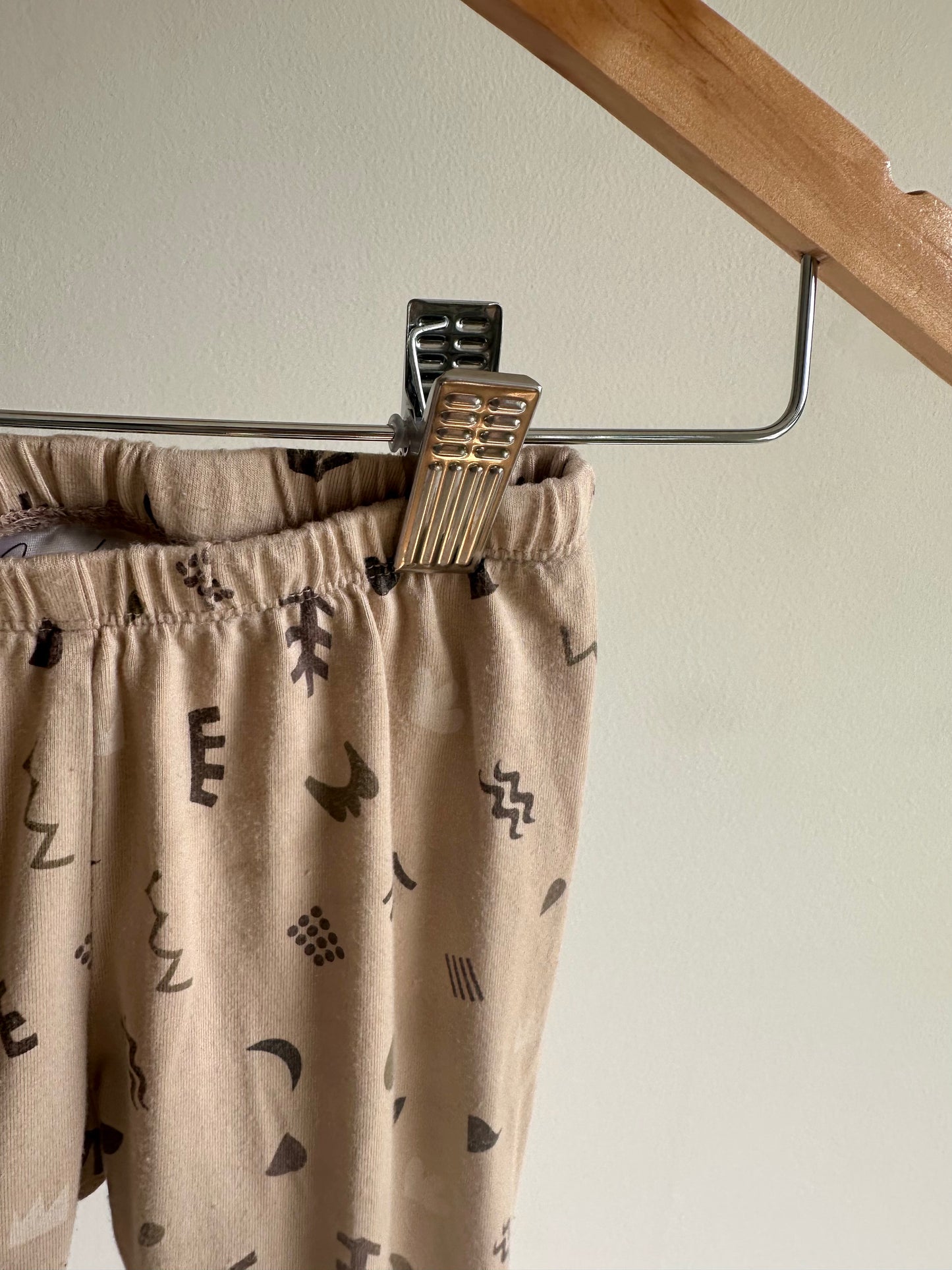 Tan Geometric Leggings (Play)/ 2-3T