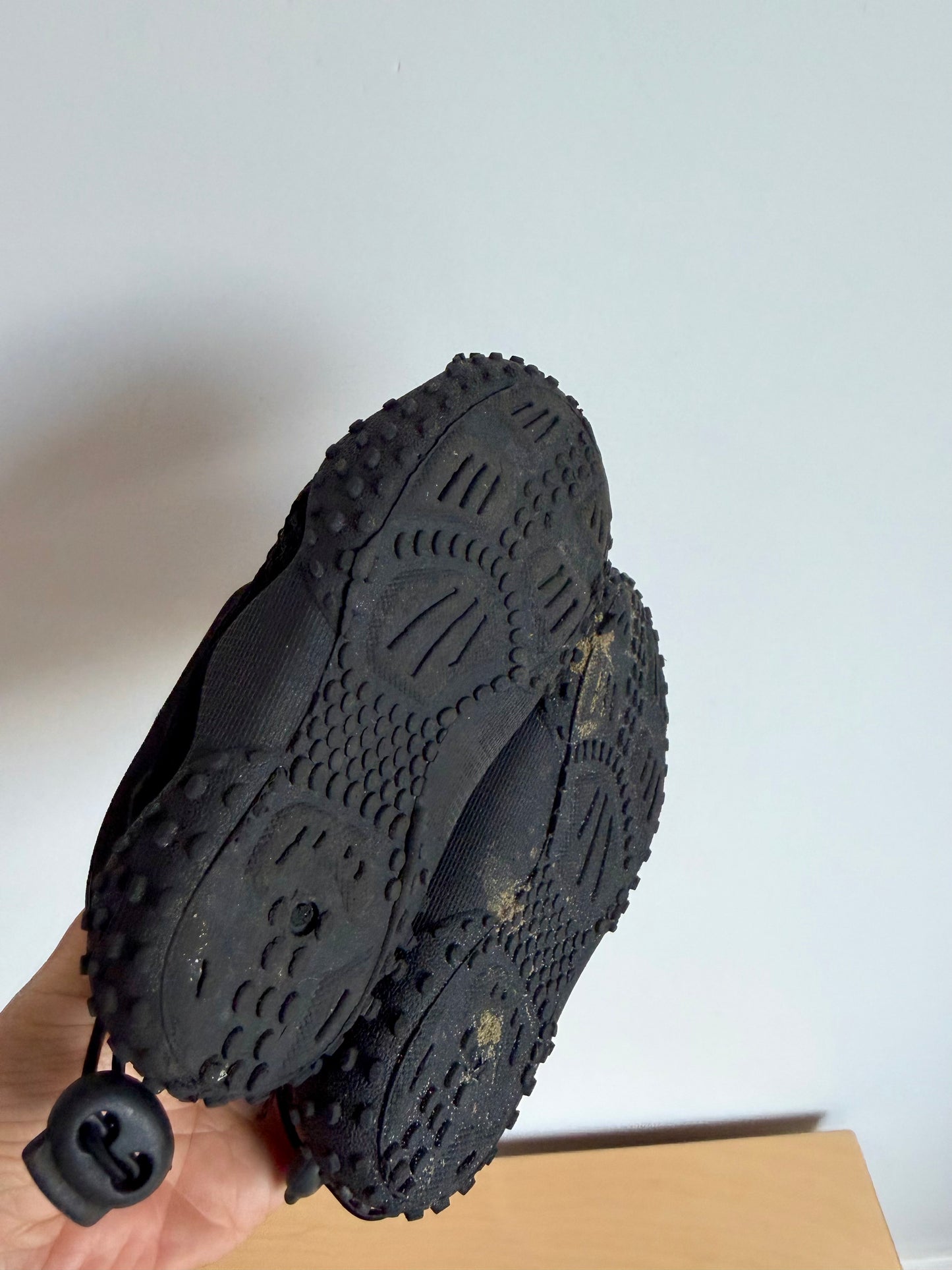 Black Water Shoes / Size 7 Toddler