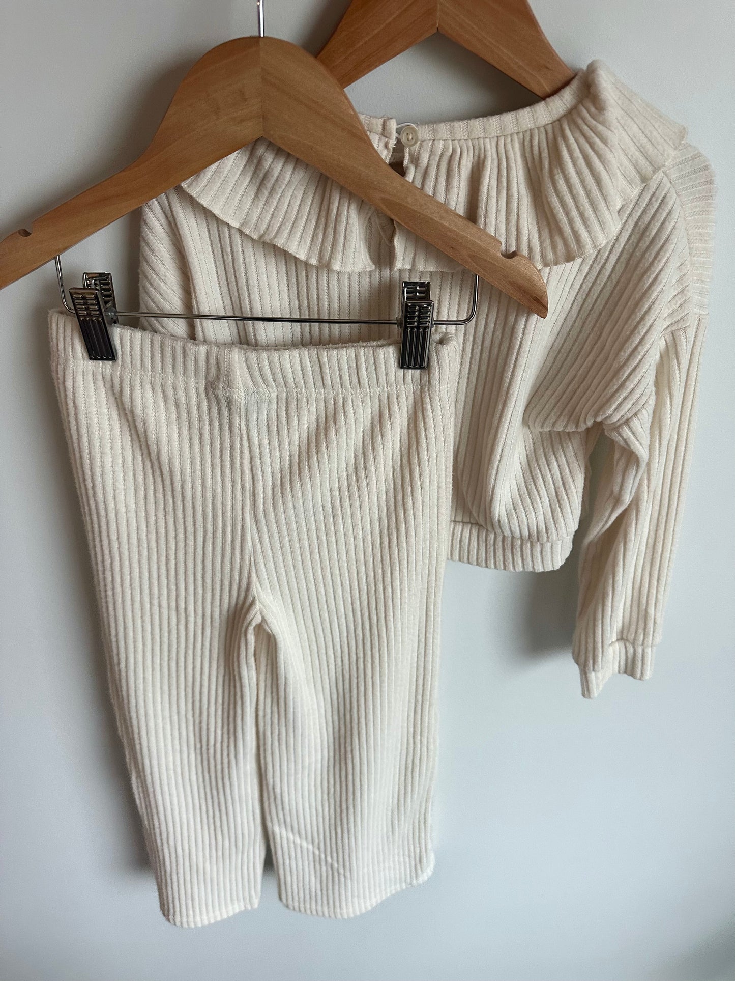 Cream Ribbed Top + Pants Set / 6 years
