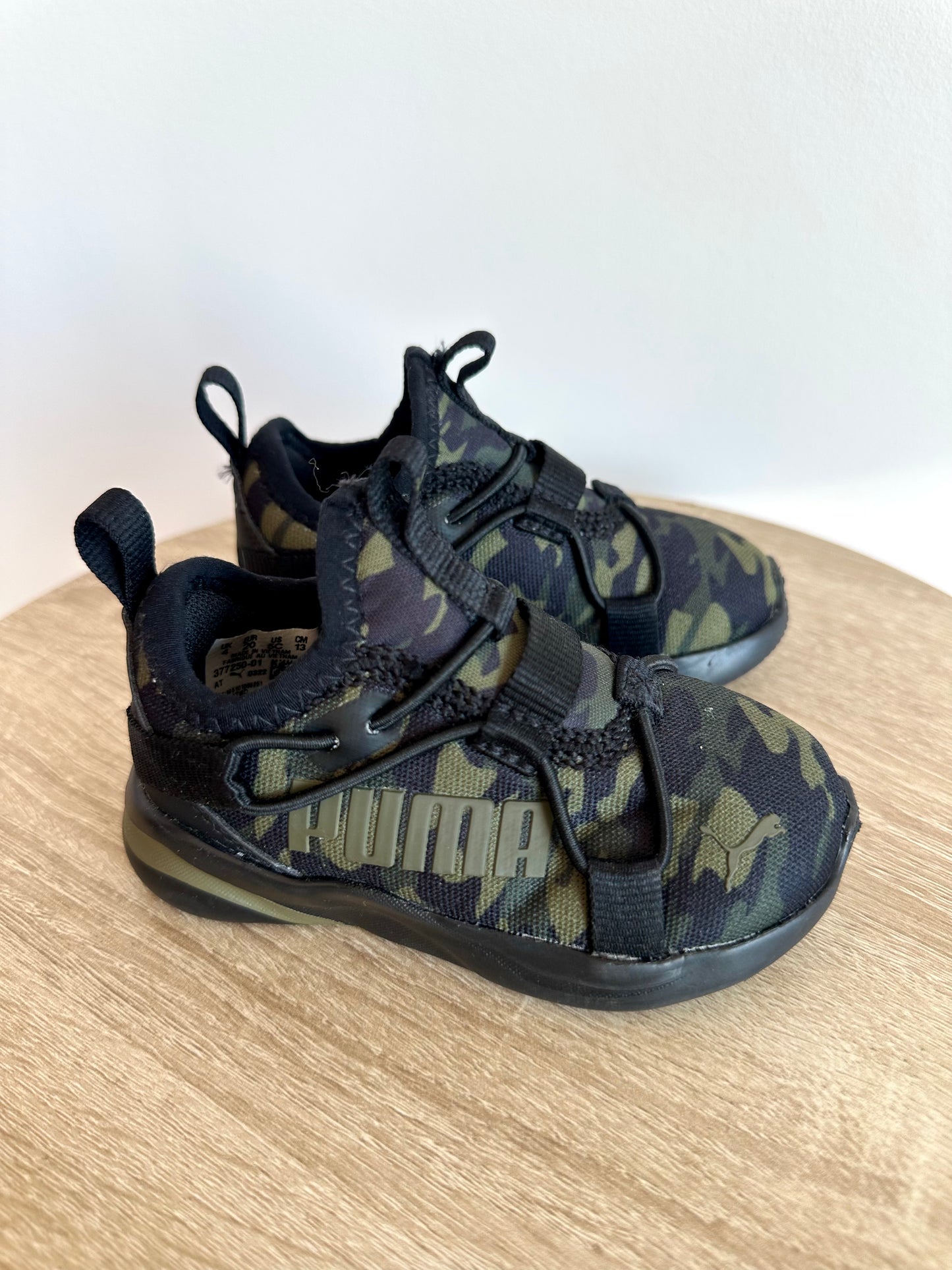 Puma Kinderfit Camo Sneakers / Size 5C Toddler