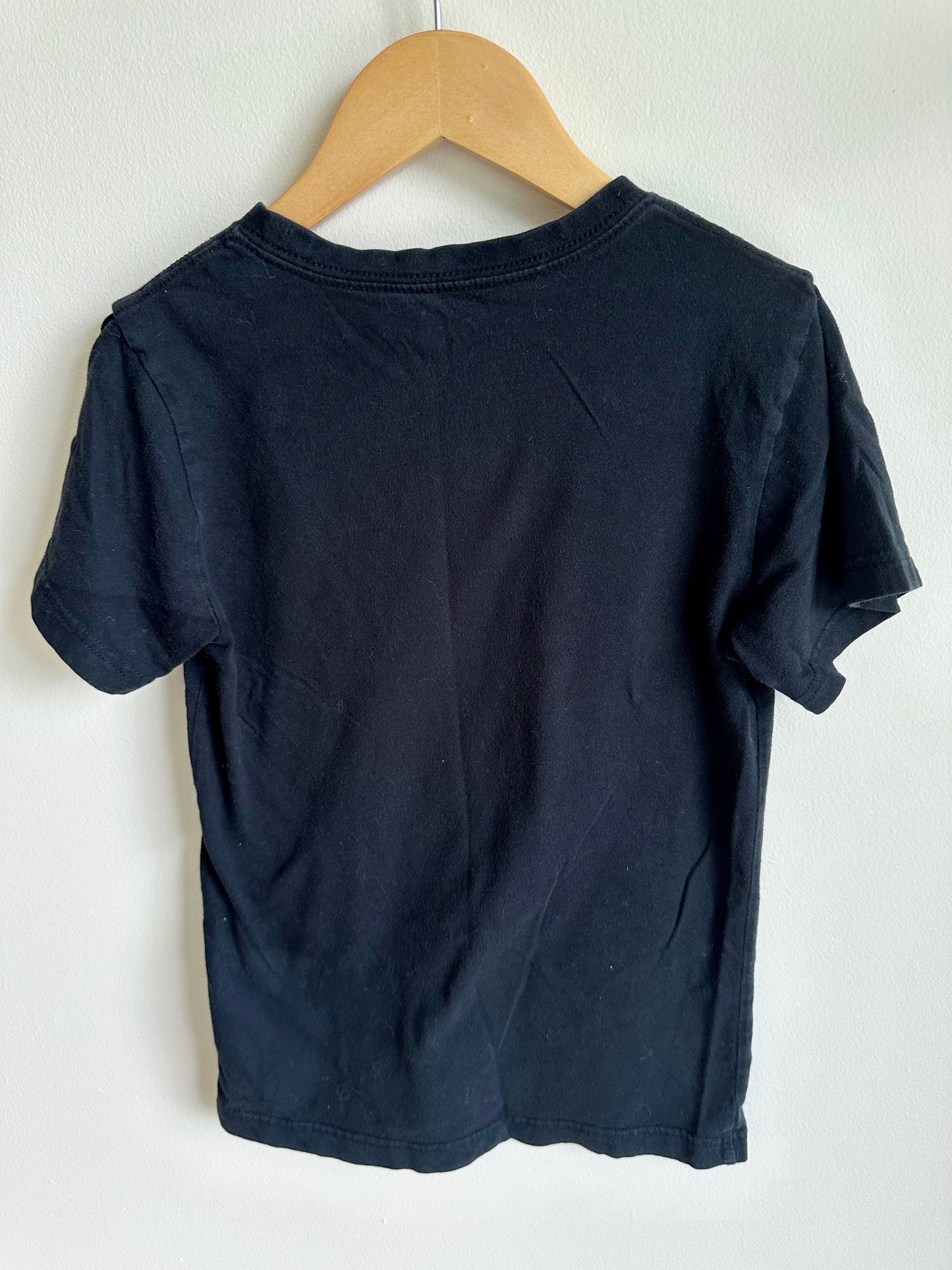 Levi's Black T-Shirt / 10-12 years (lg)