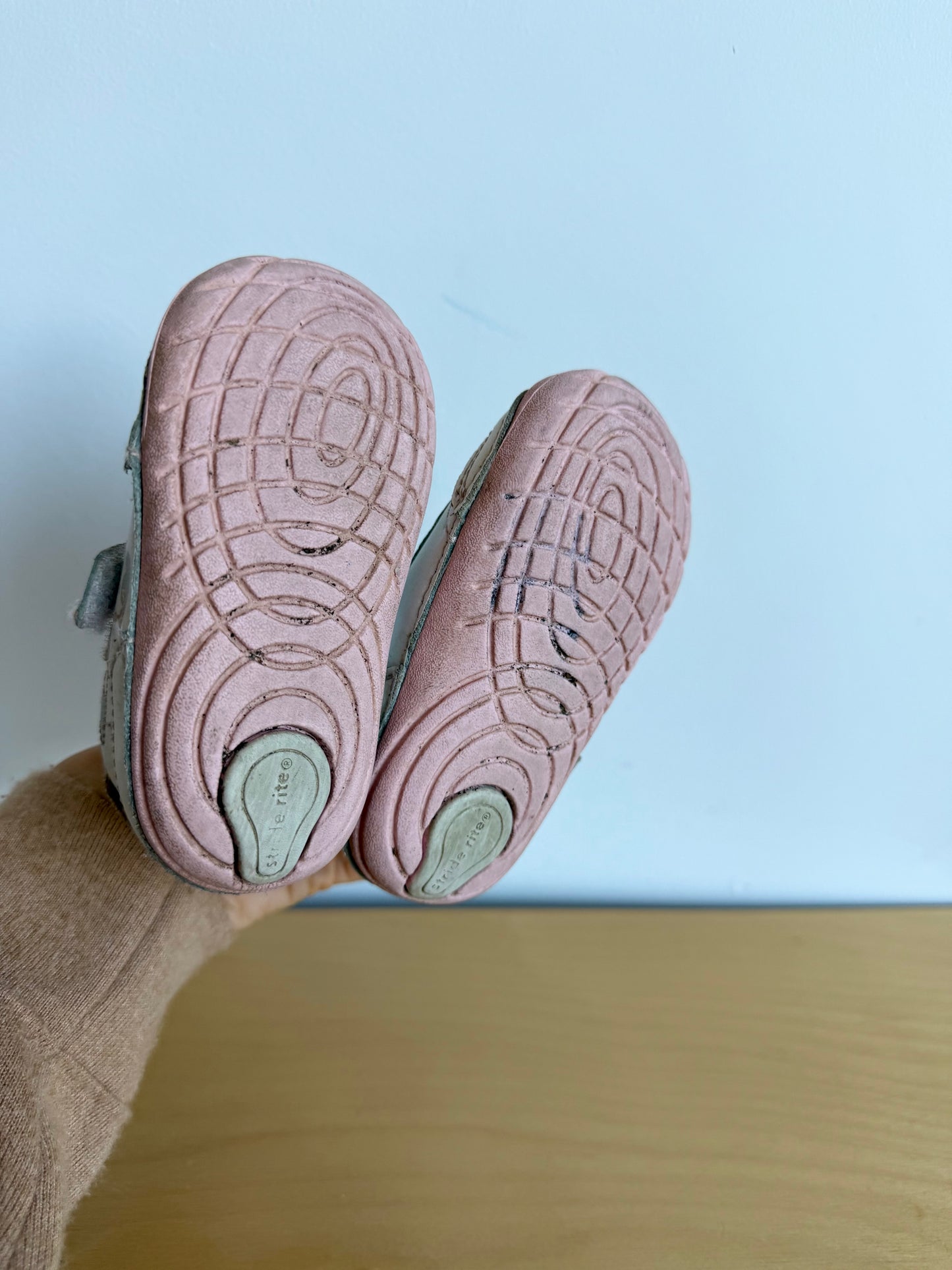 Pink Stride Rite Star Shoes / Size 5M Toddler