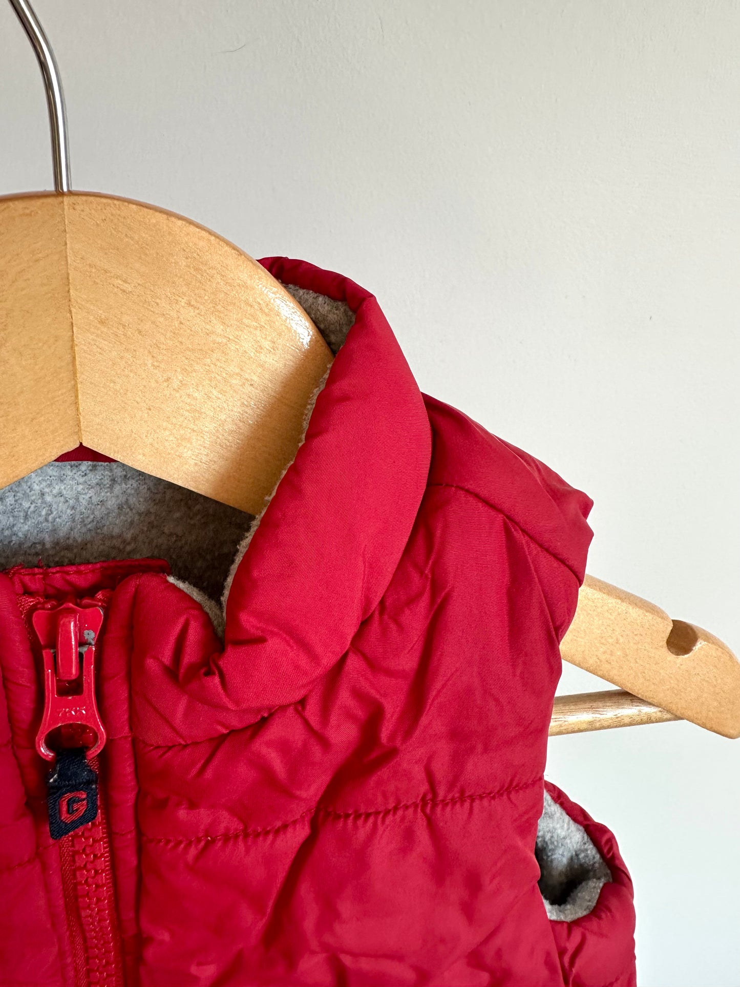 Red Gap Vest / 3-6m