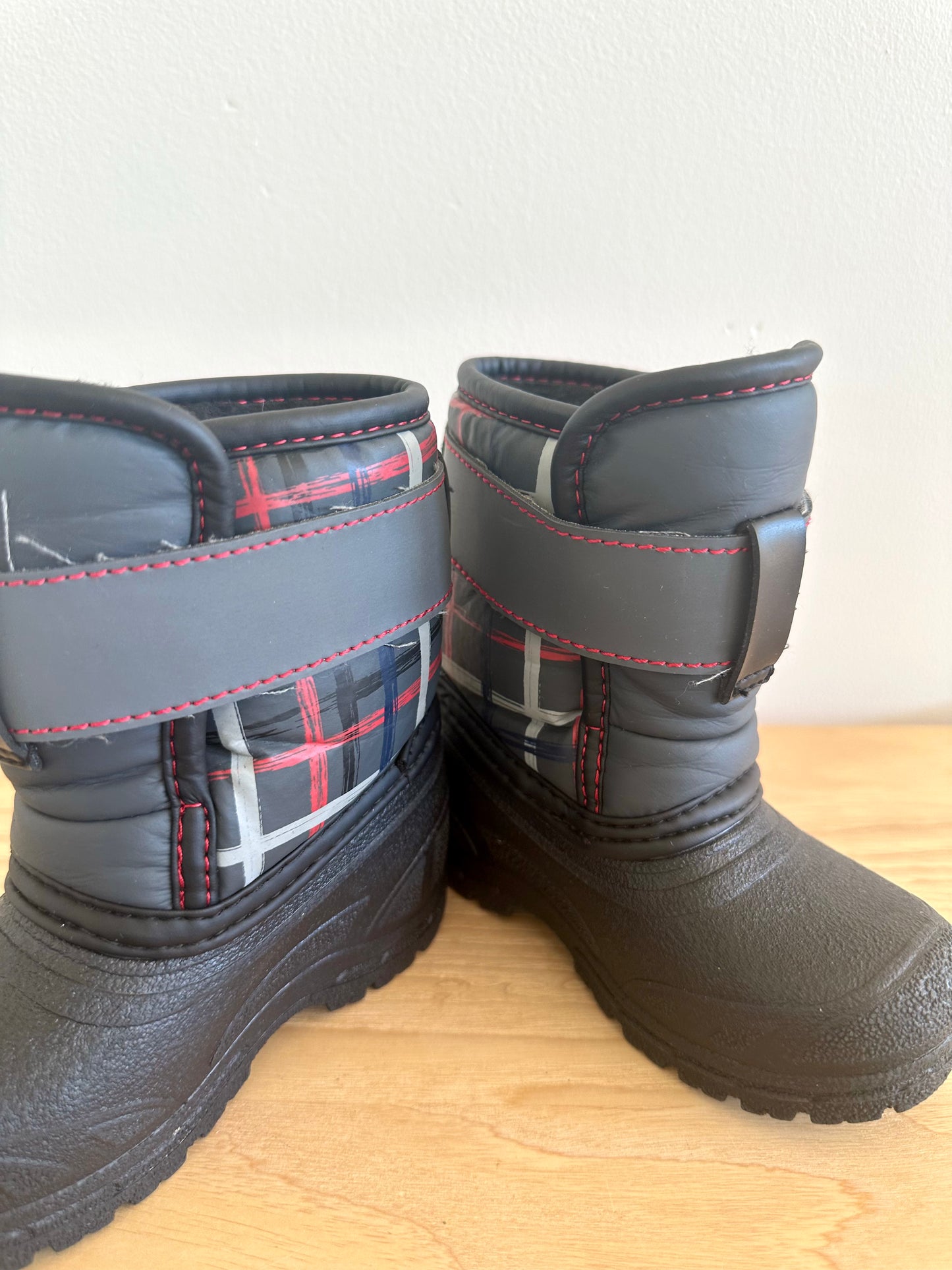 Winter Boots Made In Canada / Size 5 Toddler