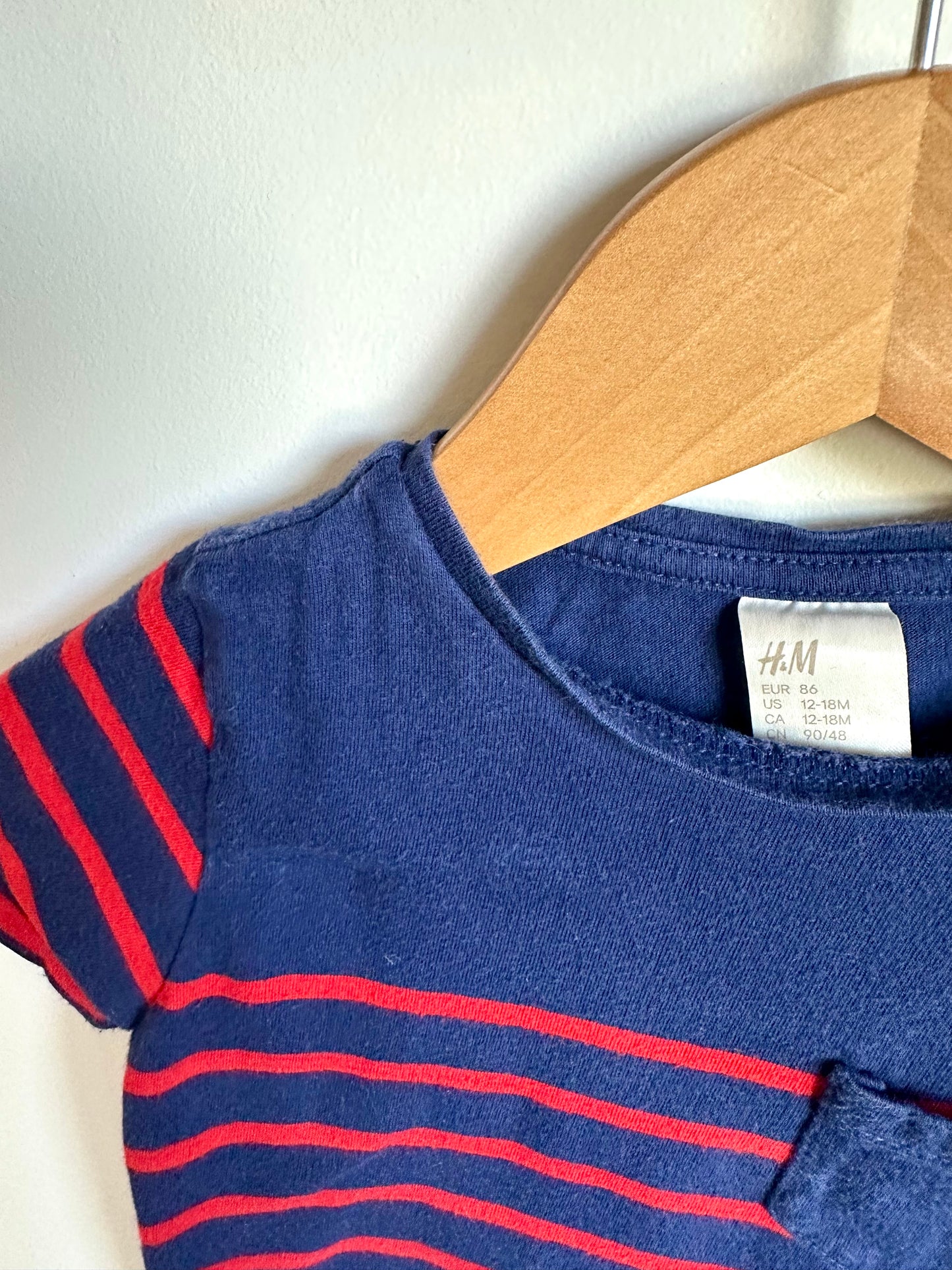 H&M Striped Navy Red T-Shirt / 12-18m