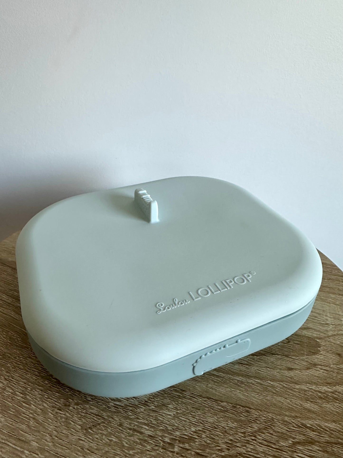 LouLou Lollipop Silicone Plate with Lid and Spoon (No Shipping)