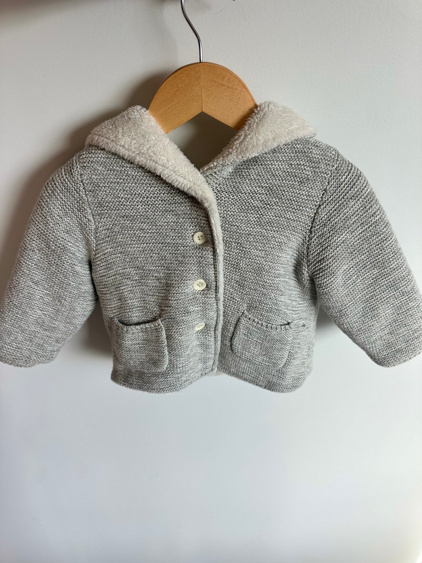 Gap Grey Thick Knit Bear Hoodie / 12-18m