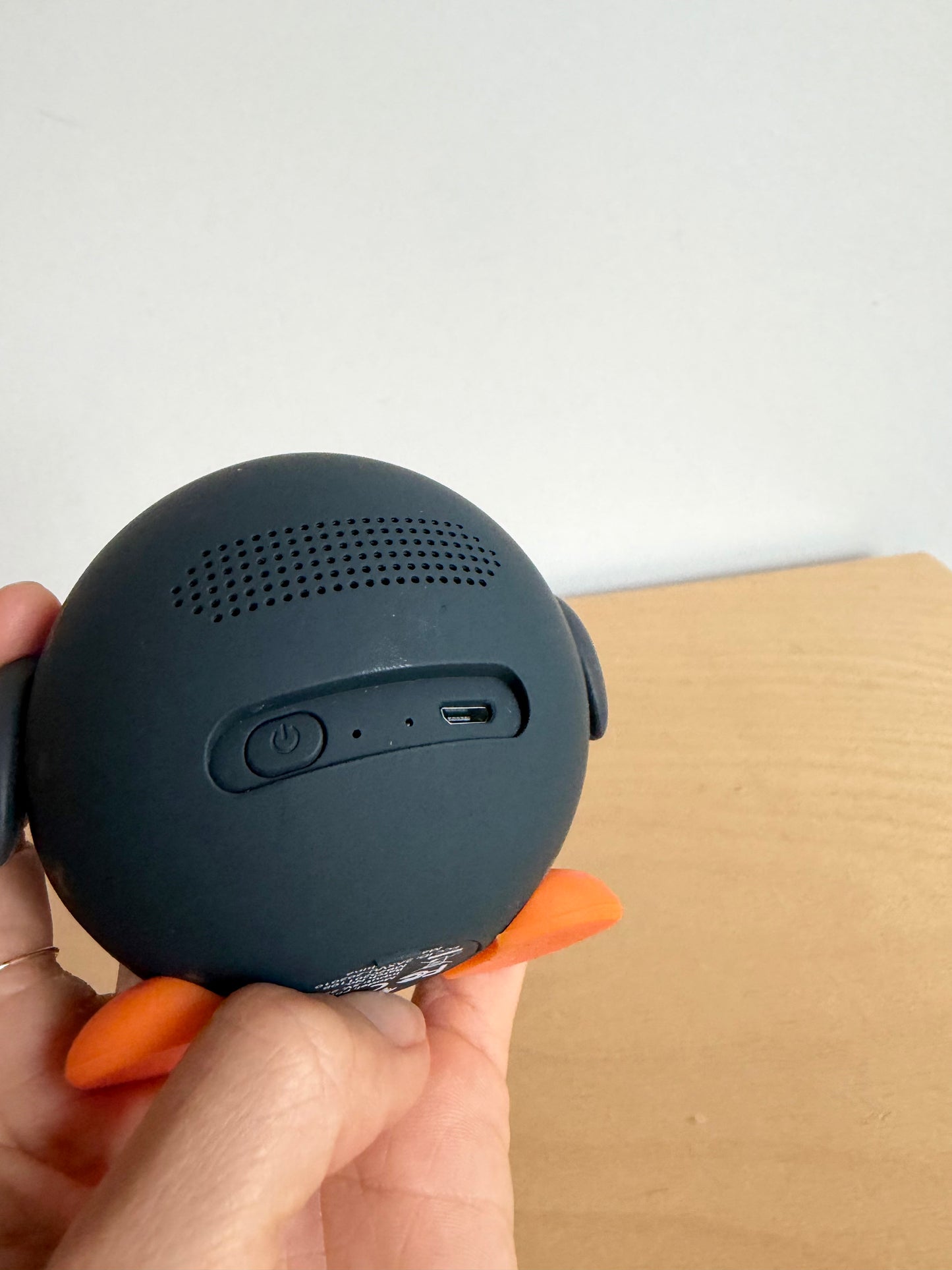 Penguin Wireless Speaker (No Shipping)