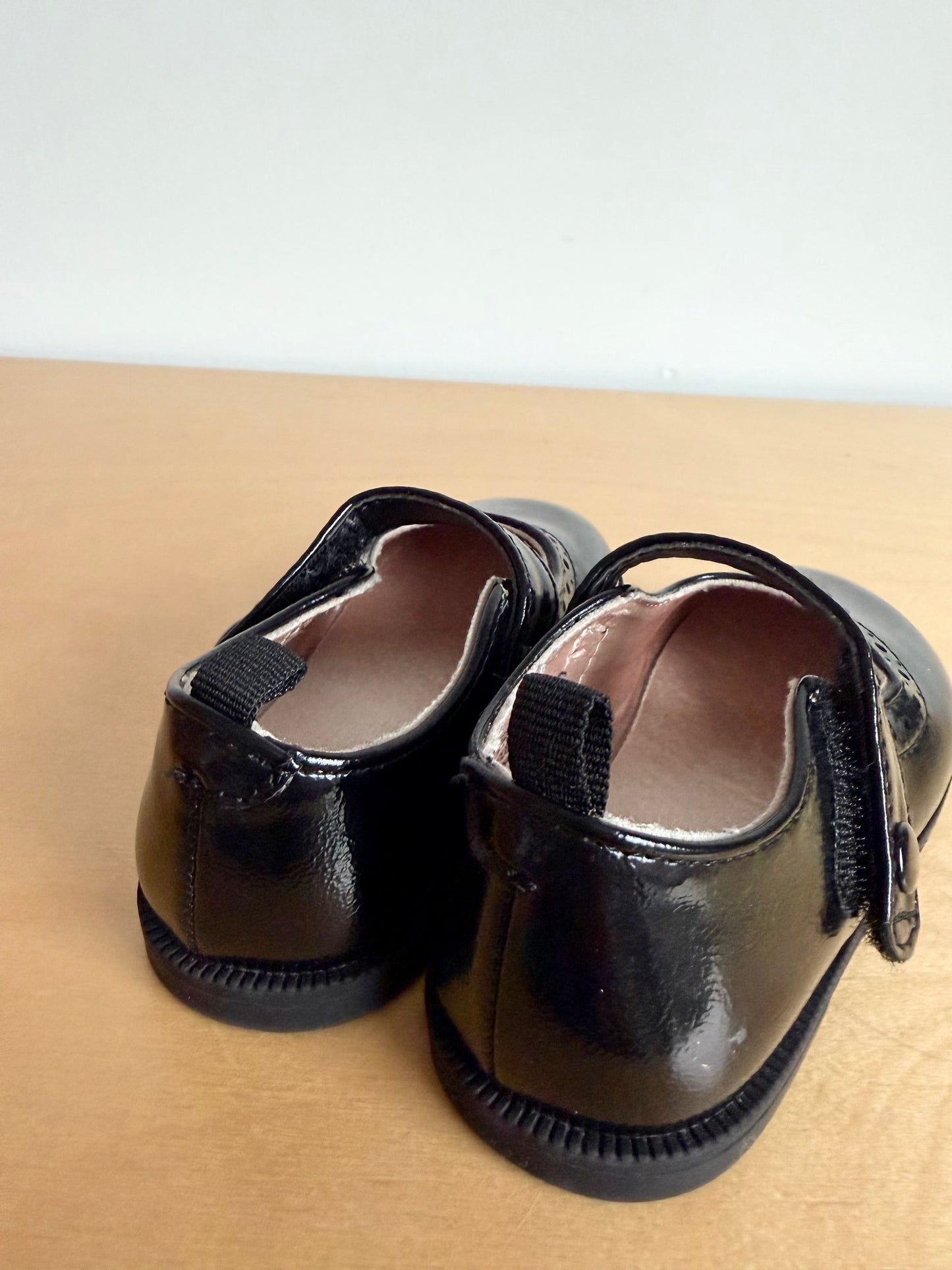 H&M Black Mary Jane Shoes / Size 6.5 toddler