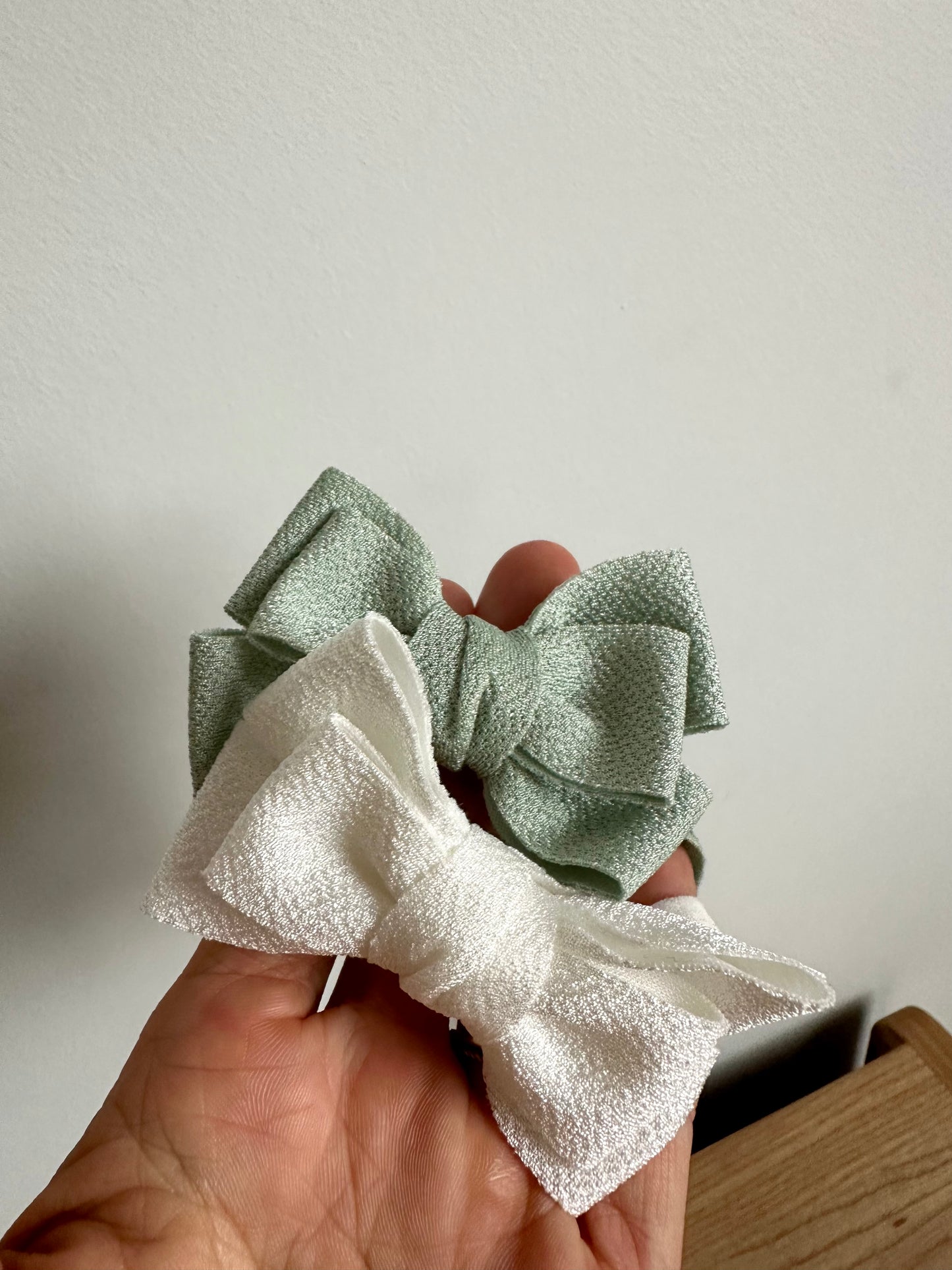 White + Moss Bow Headbands (2) / 0-6m