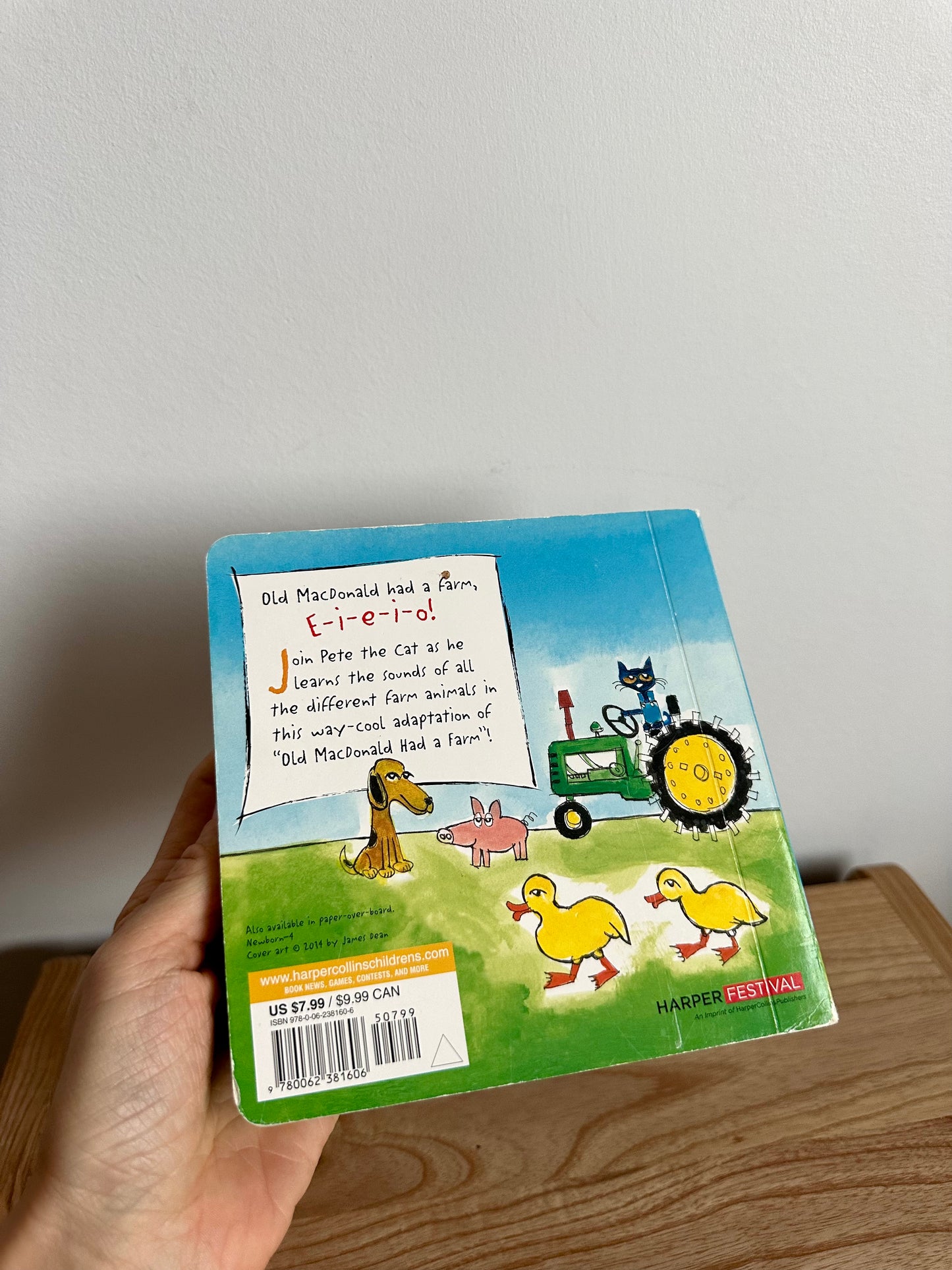 Pete the Cat Old MacDonald Had a Farm Board Book / 1-4 years
