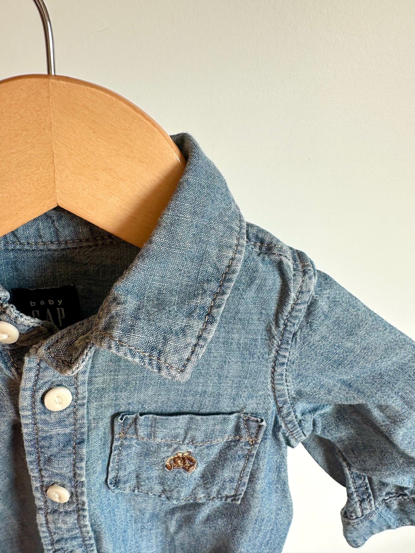 Gap Collared Chambray Long Sleeve / 3-6m