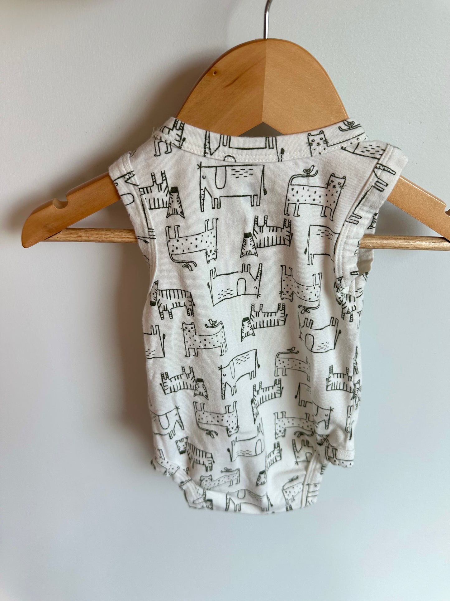 Organic Sleeveless White Animal Bodysuit / 3-6m