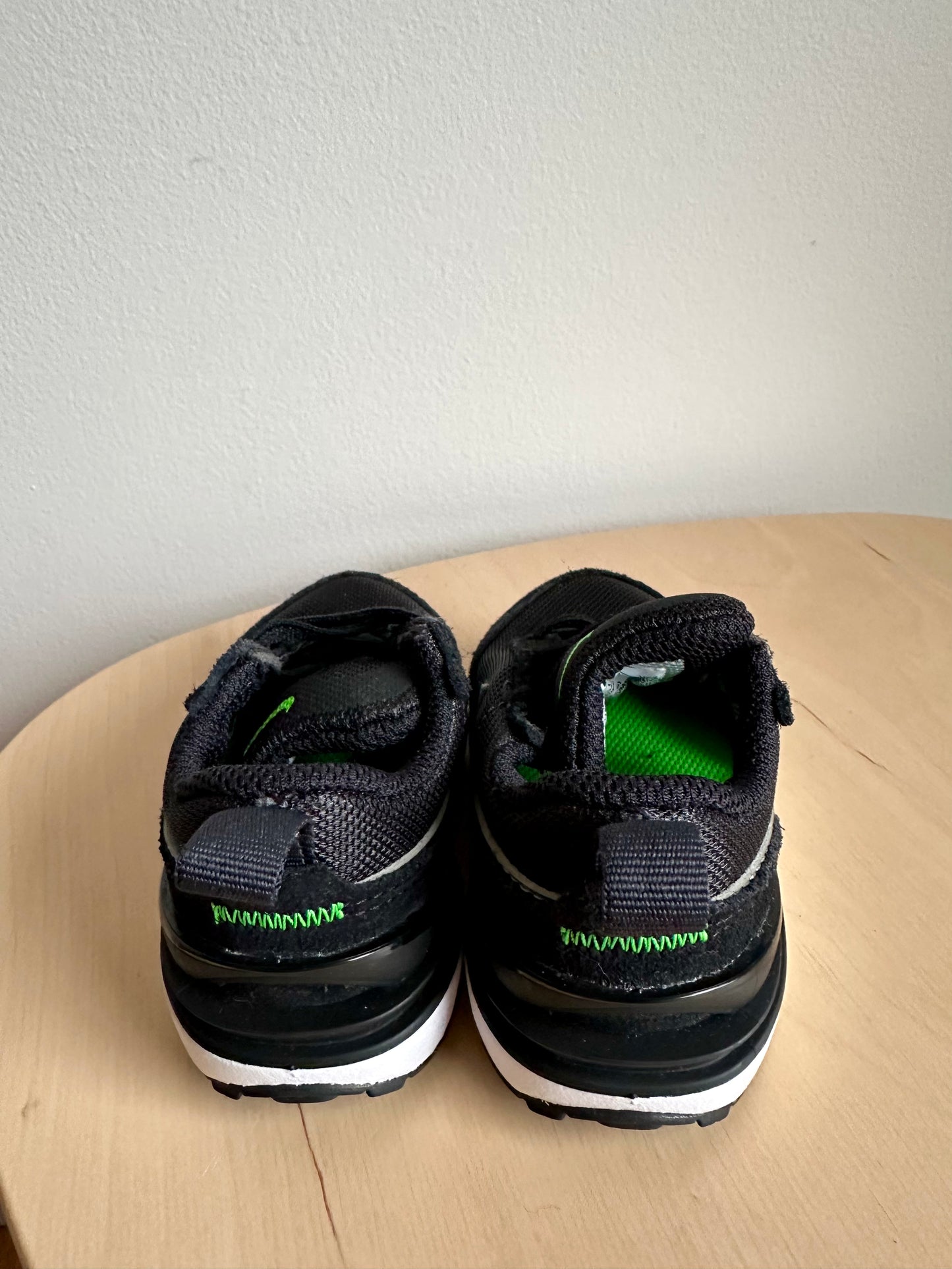 Nike Black Running Shoes / Size 3 Infant