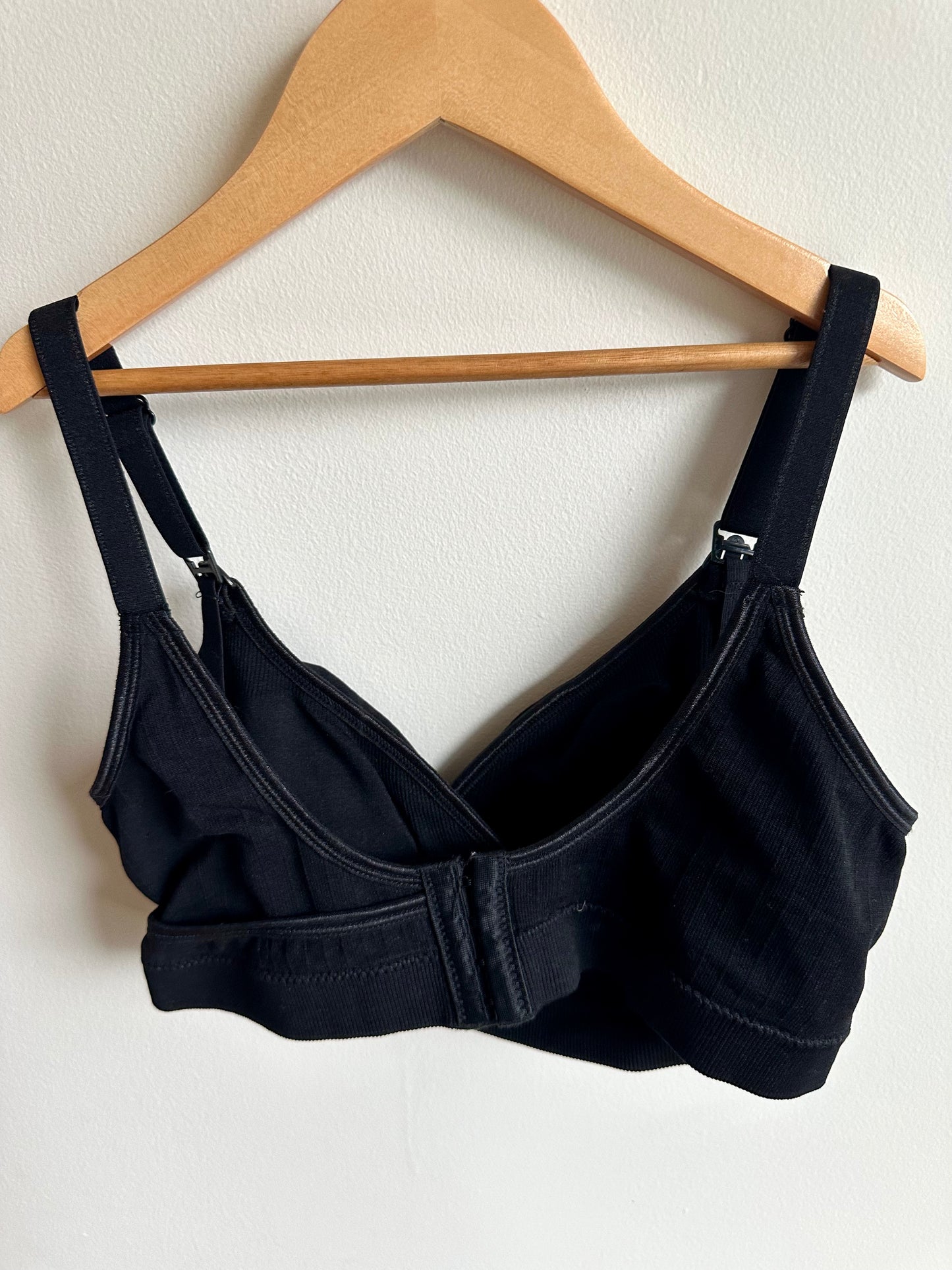 Padded Black Nursing Bra / L