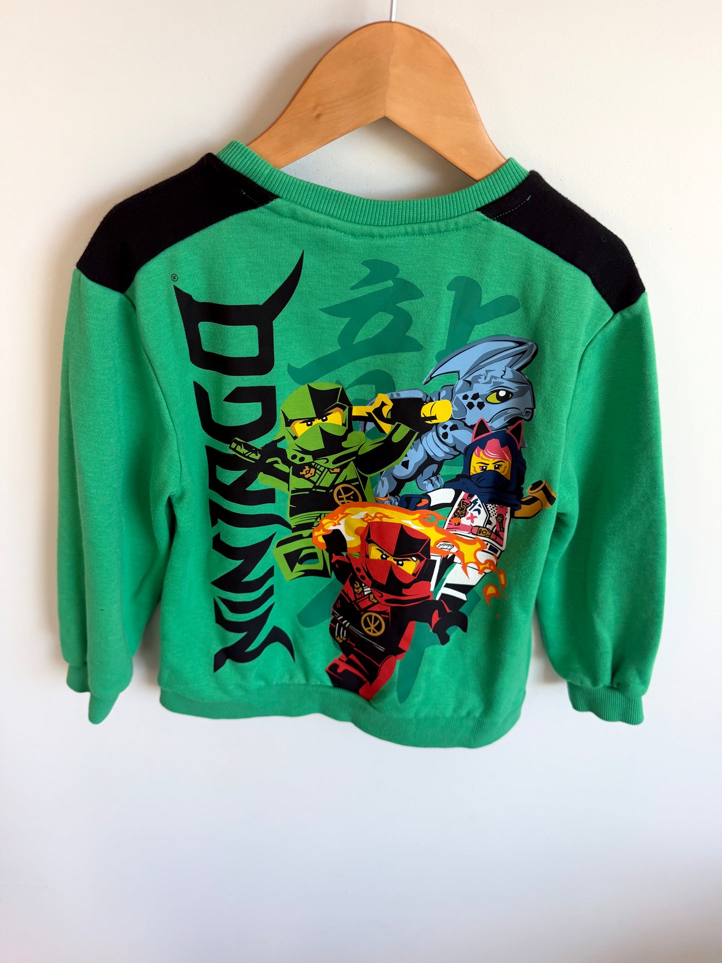 Green Ninjago Crewneck / 6-7 years