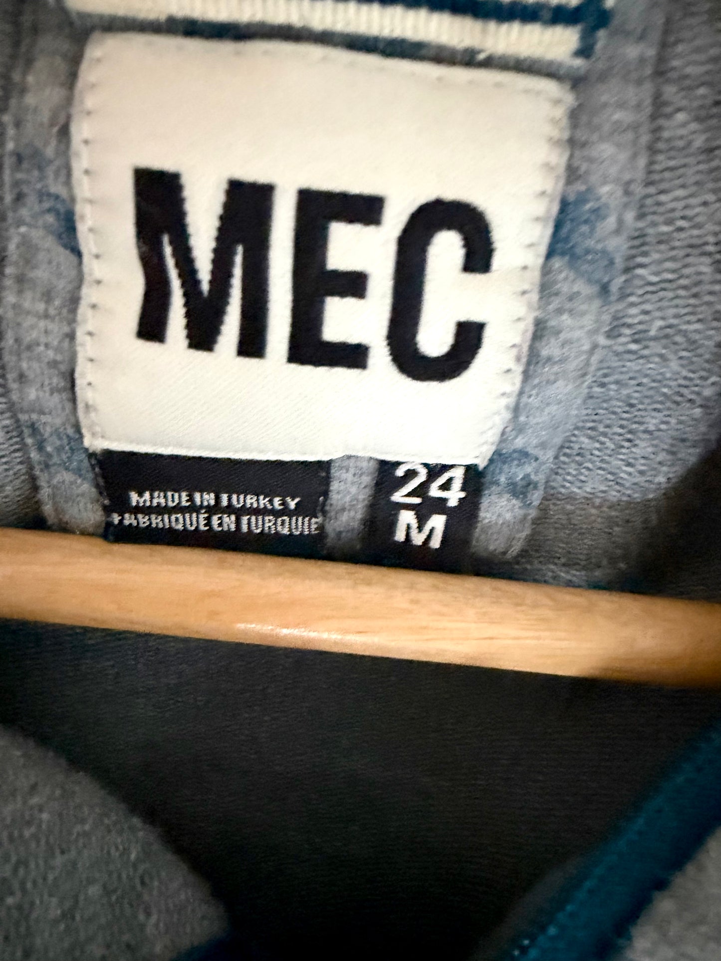 MEC Blue Sleeve Zipper Sweater / 24m