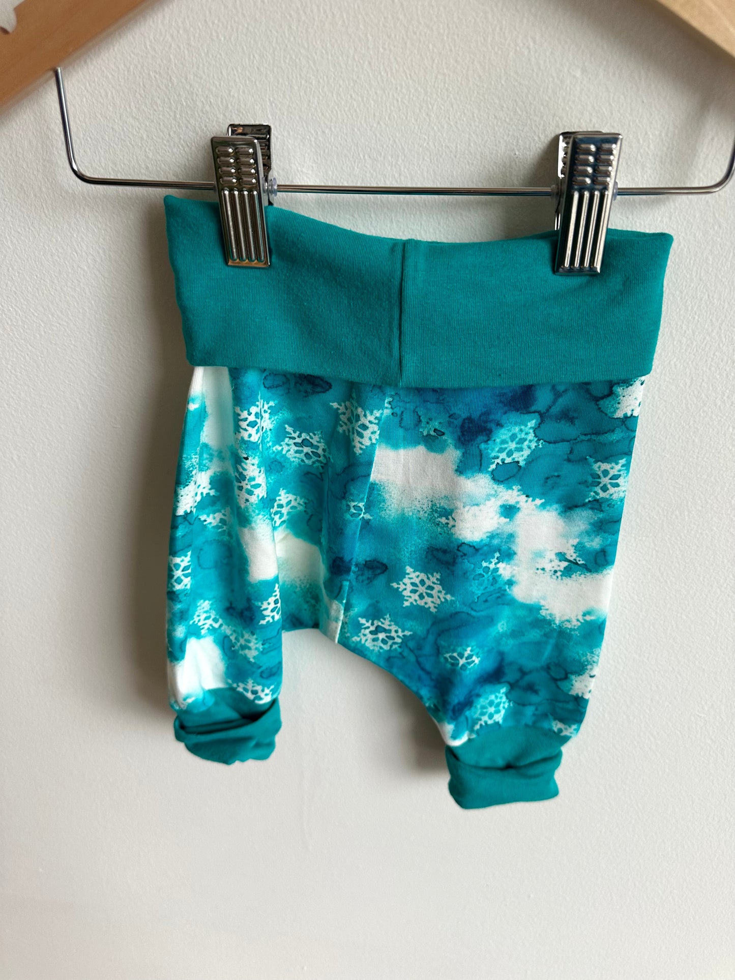 Made in Canada Snowflake Pants / 0-3m