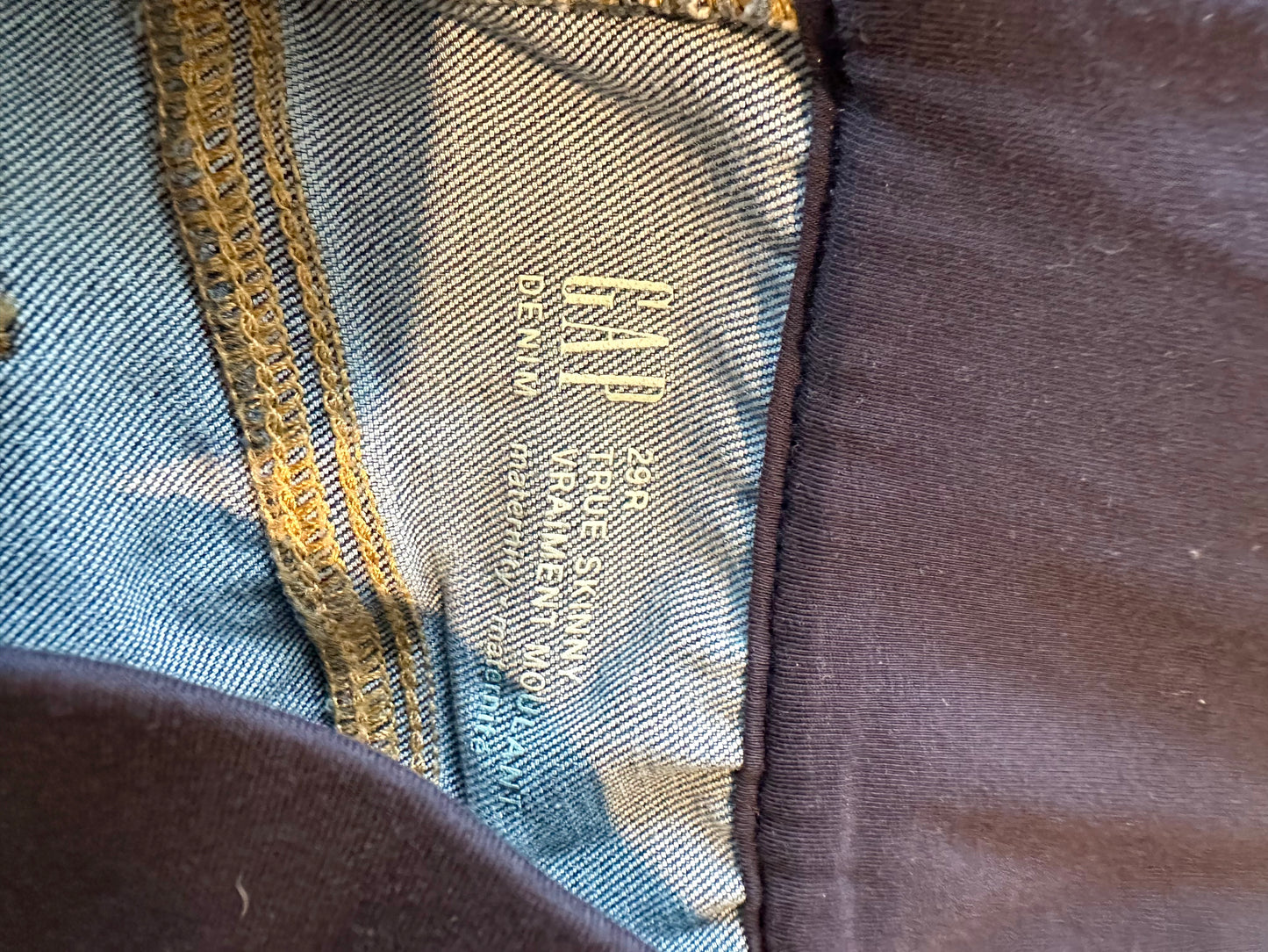 Gap True Skinny Maternity Jeans / 29R