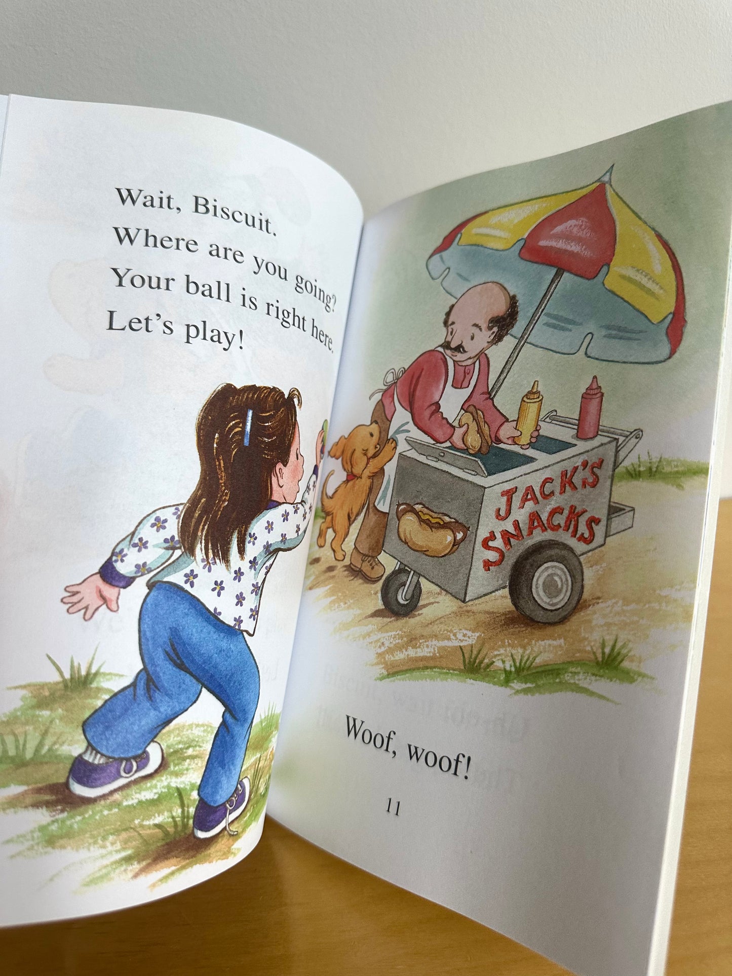 Biscuit Loves the Park Softcover Book / 3-7 years
